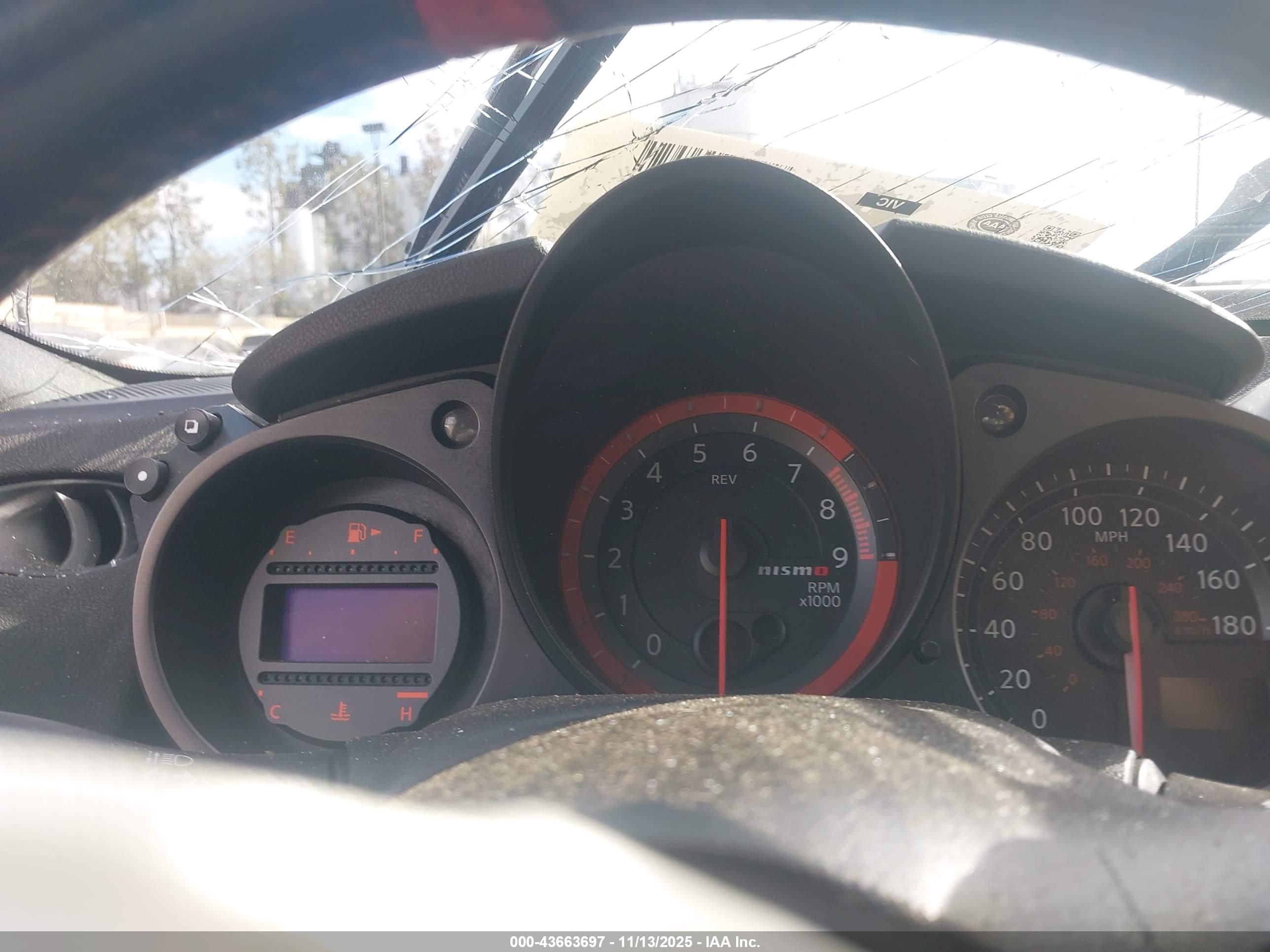 NISSAN 370Z image 7