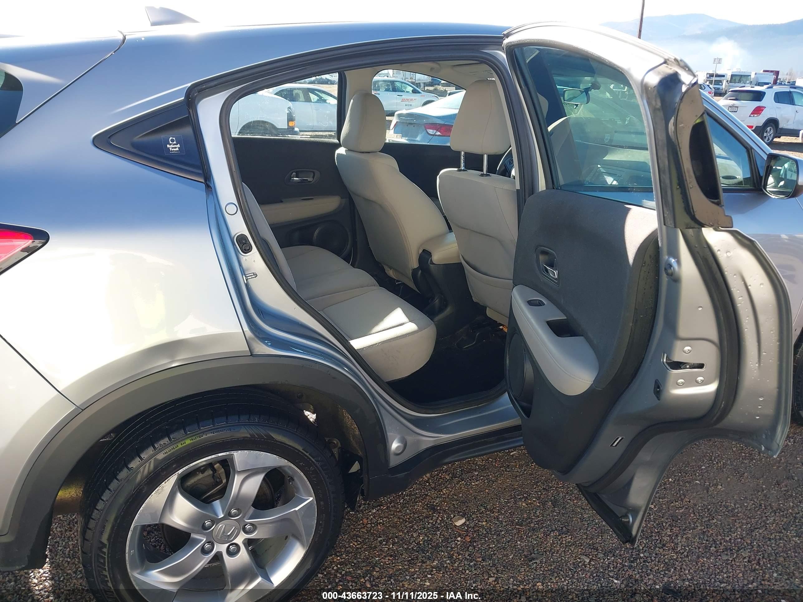 HONDA HR-V image 8