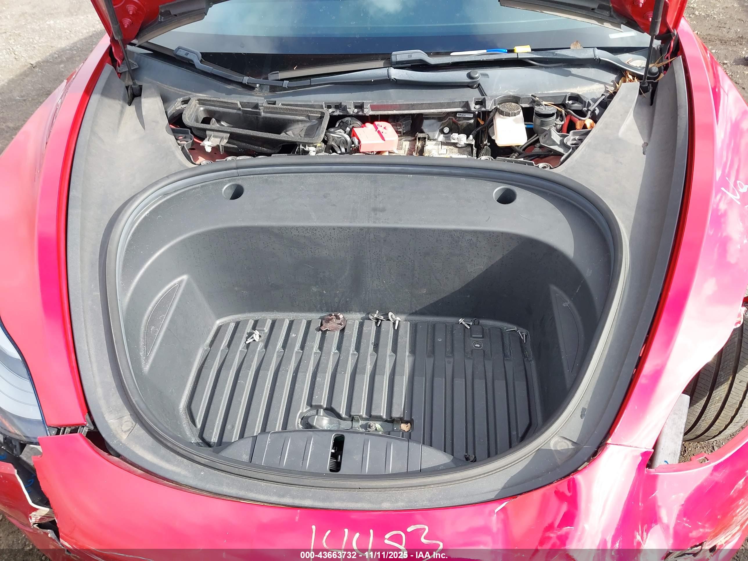 TESLA MODEL image 10