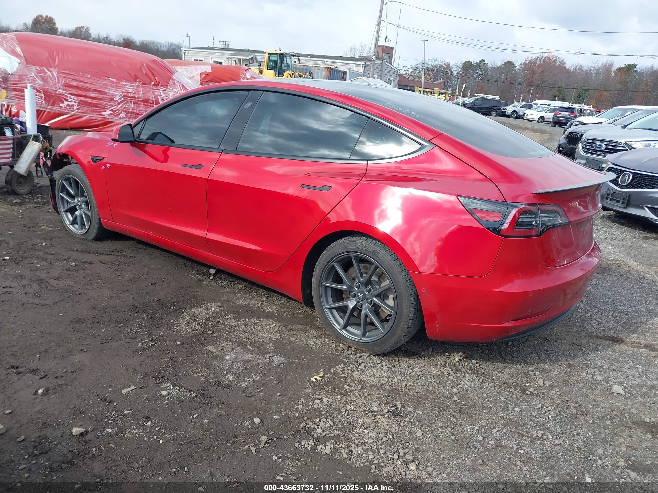 TESLA MODEL image 3