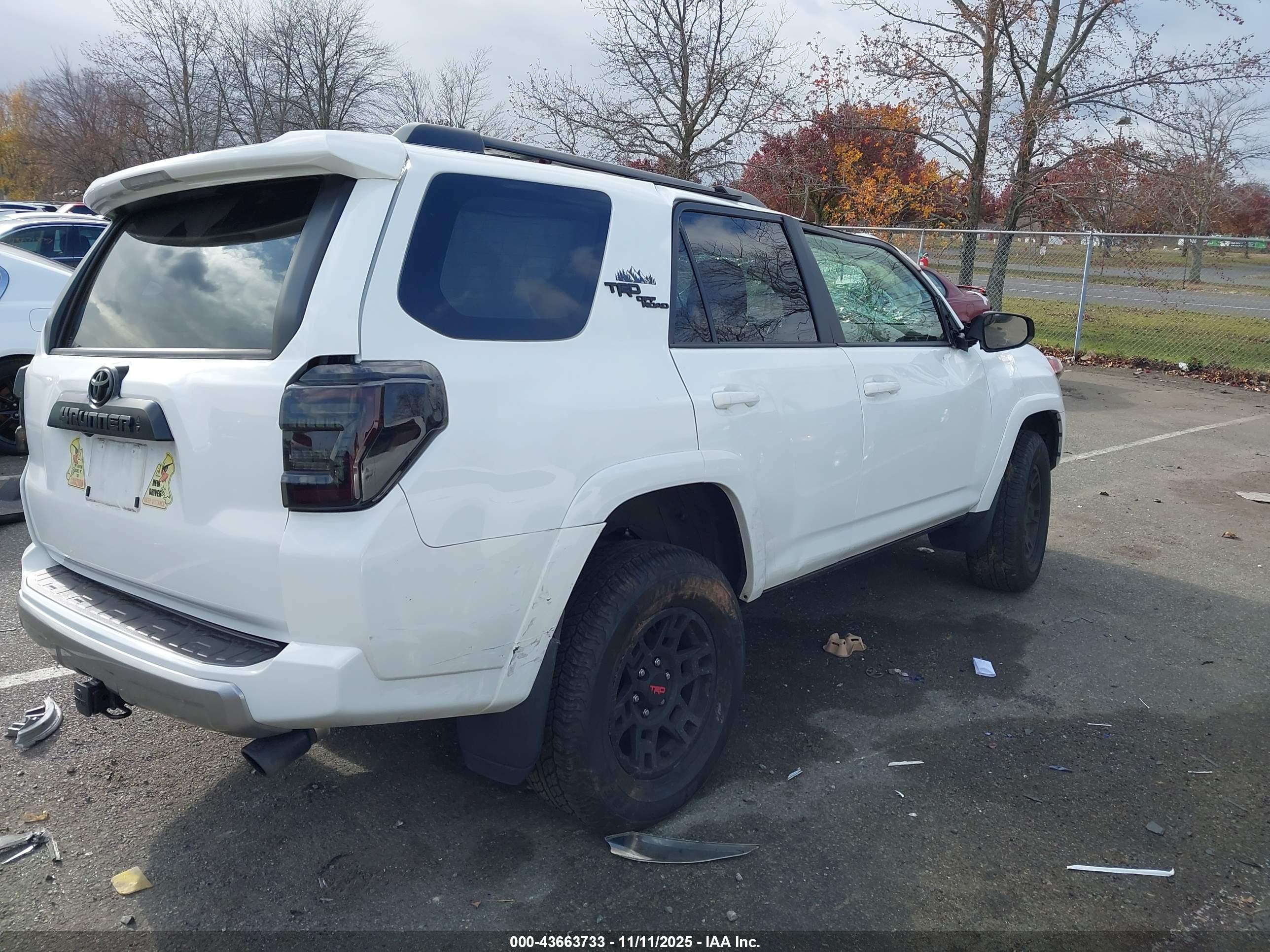 TOYOTA 4RUNNER image 2