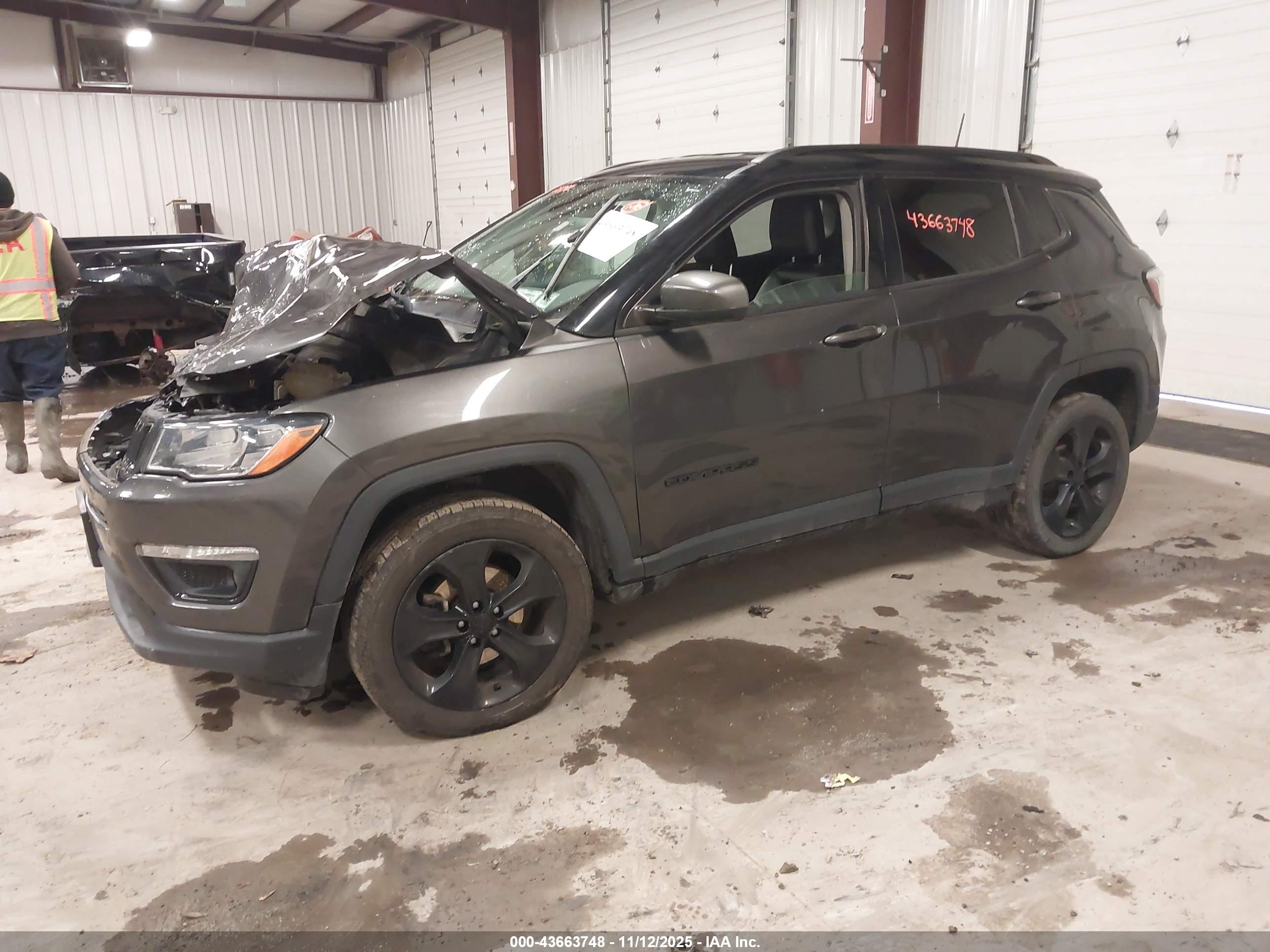 JEEP COMPASS image 2