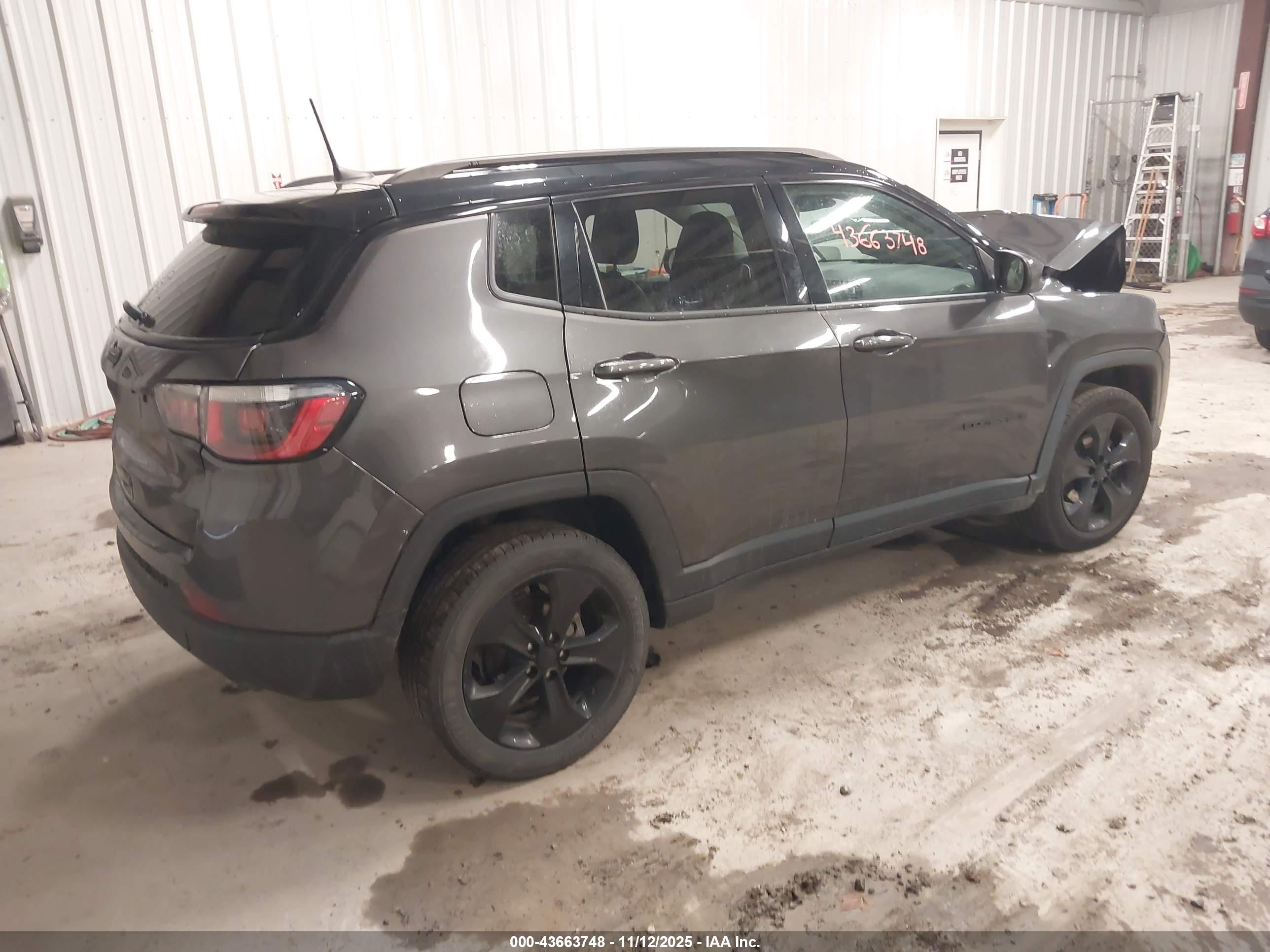 JEEP COMPASS image 4