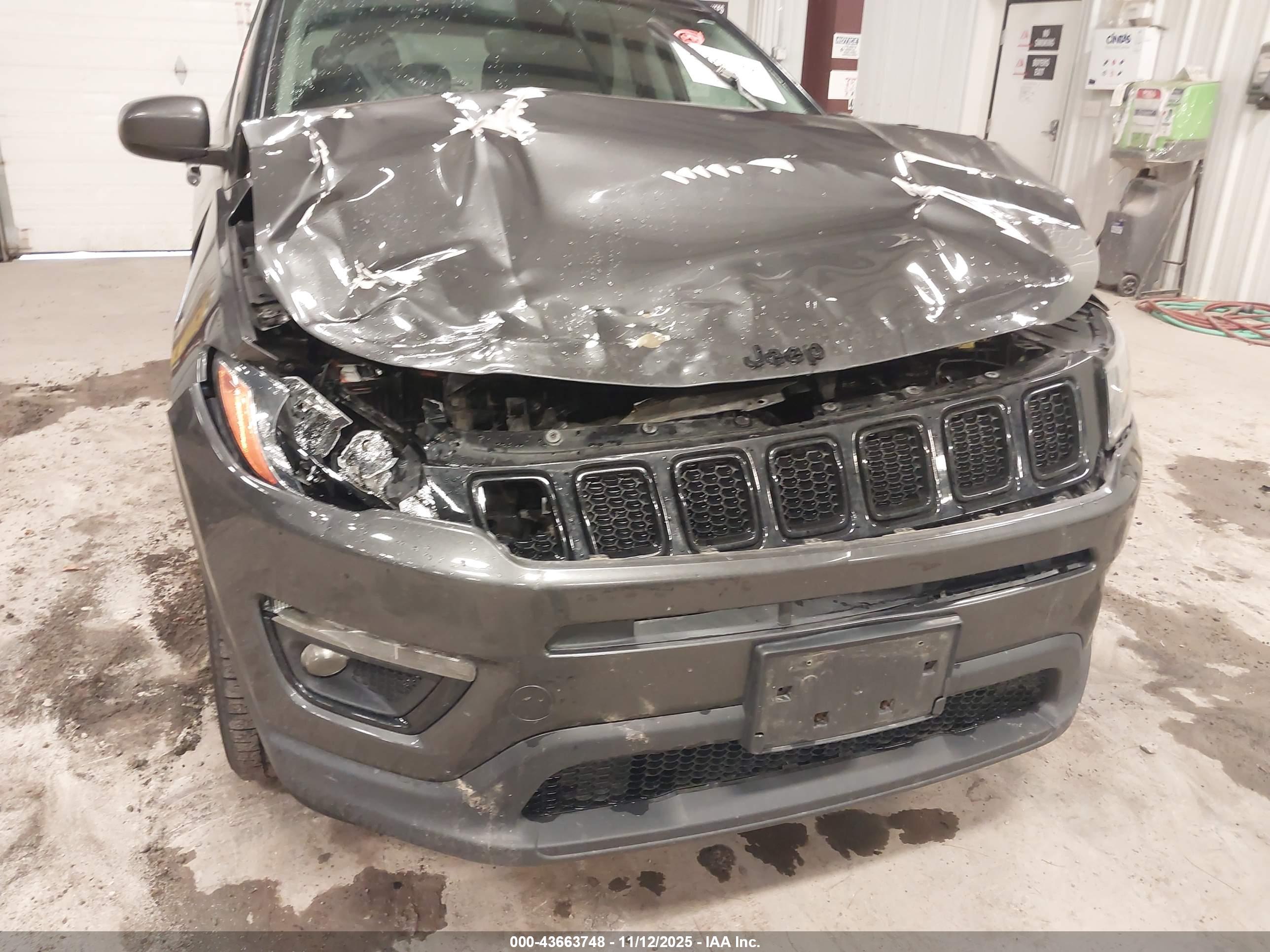 JEEP COMPASS image 6