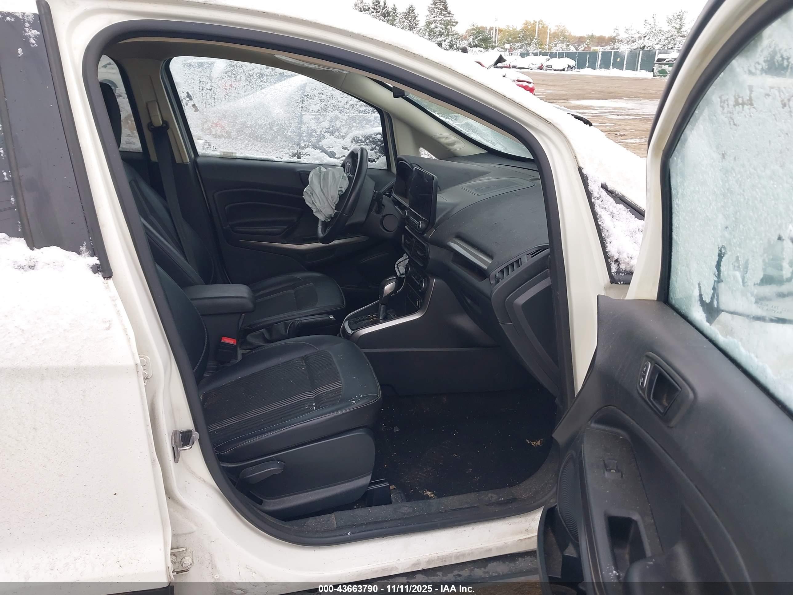 FORD ECOSPORT image 5