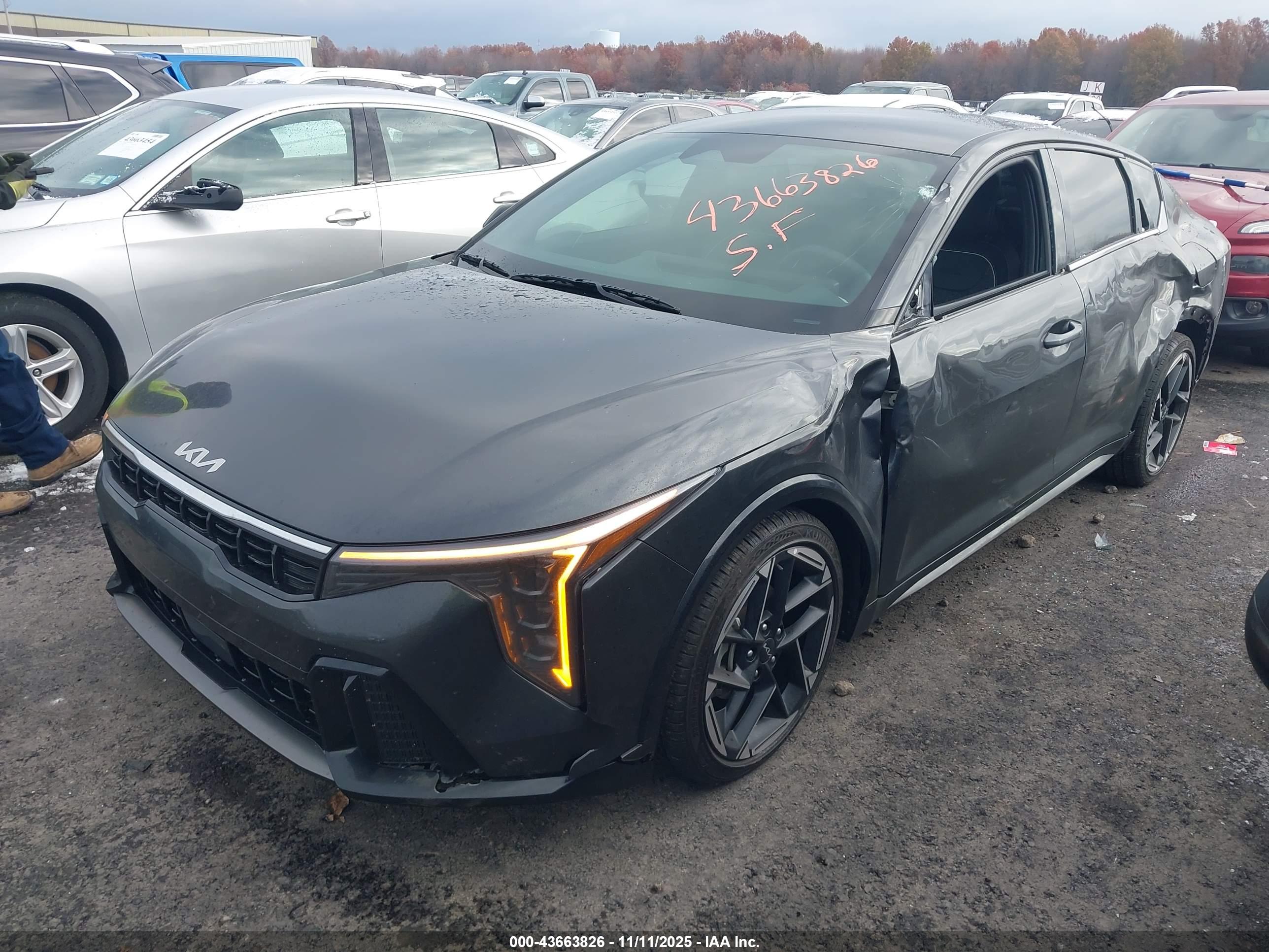 KIA K4 image 2