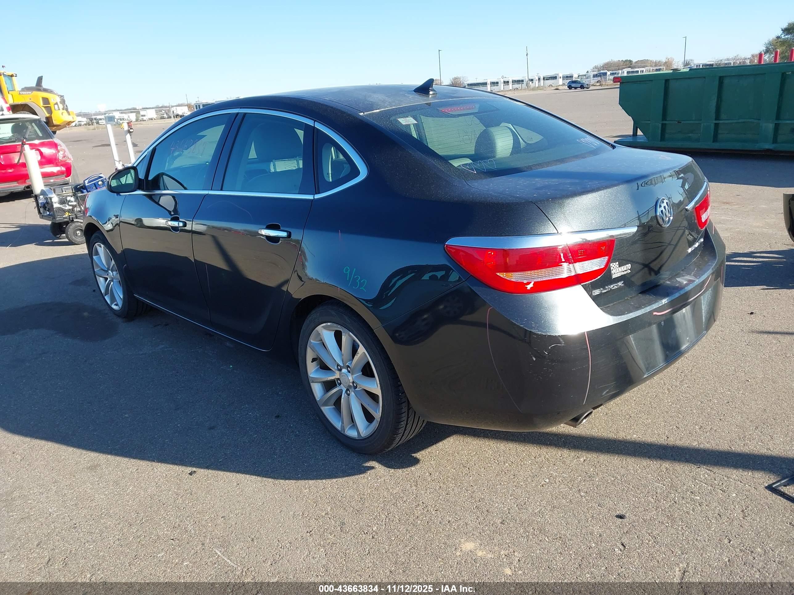 BUICK VERANO image 3