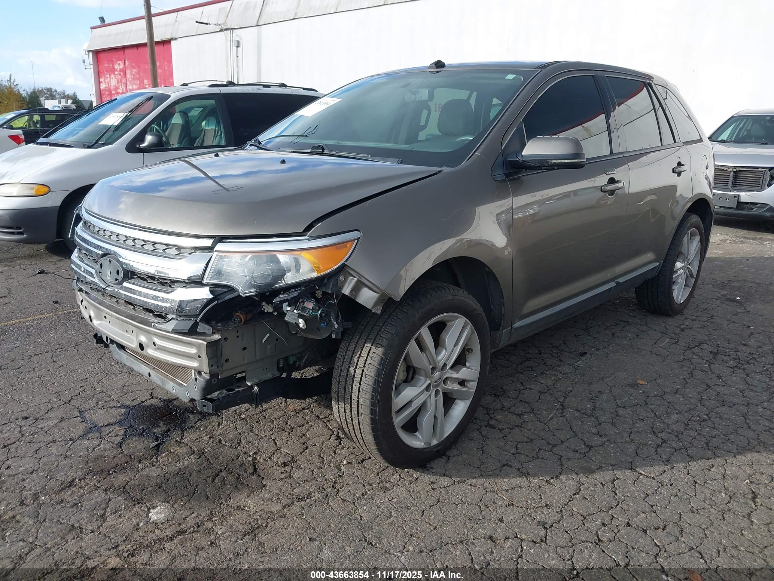 FORD EDGE image 2