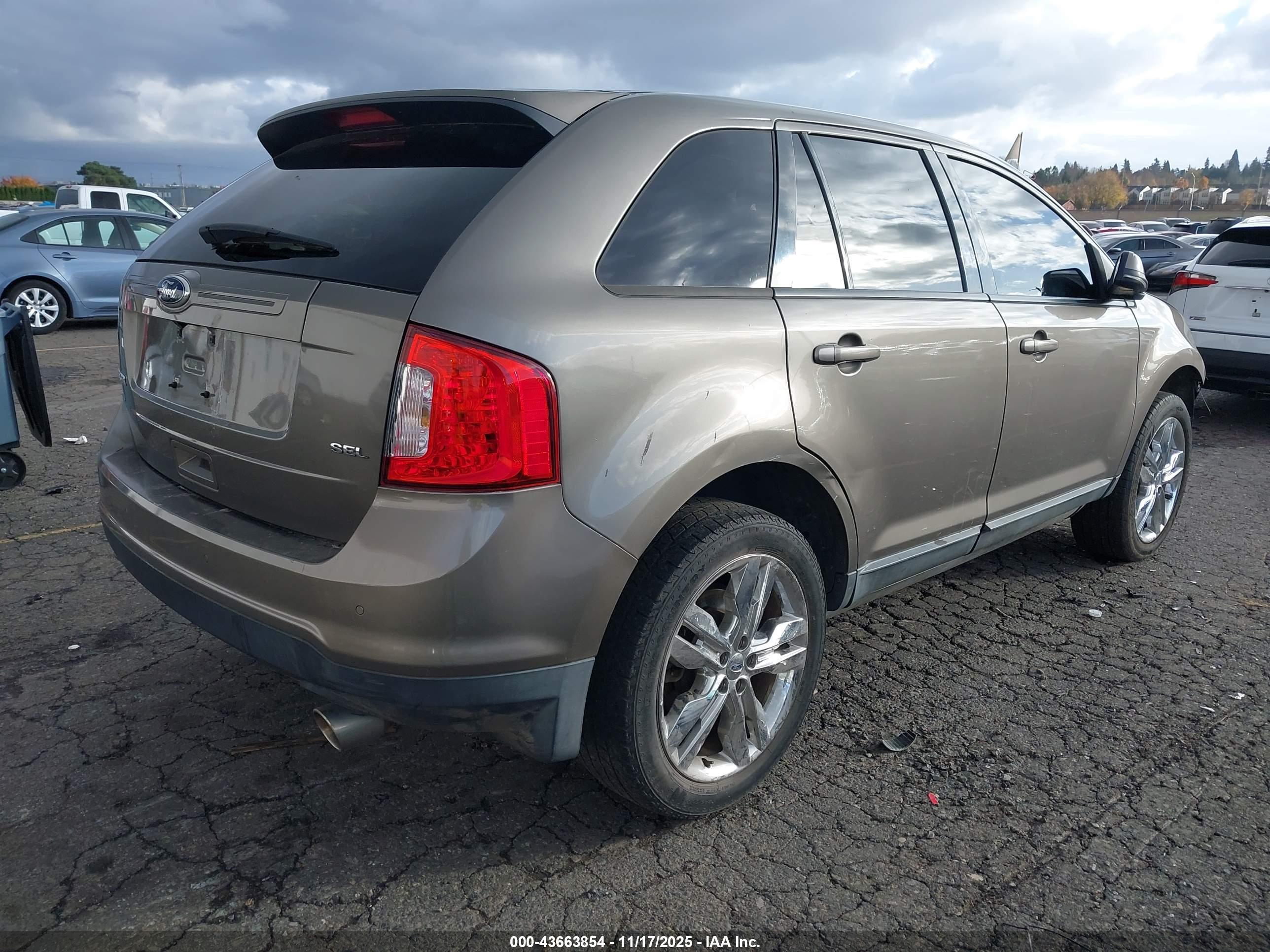 FORD EDGE image 4