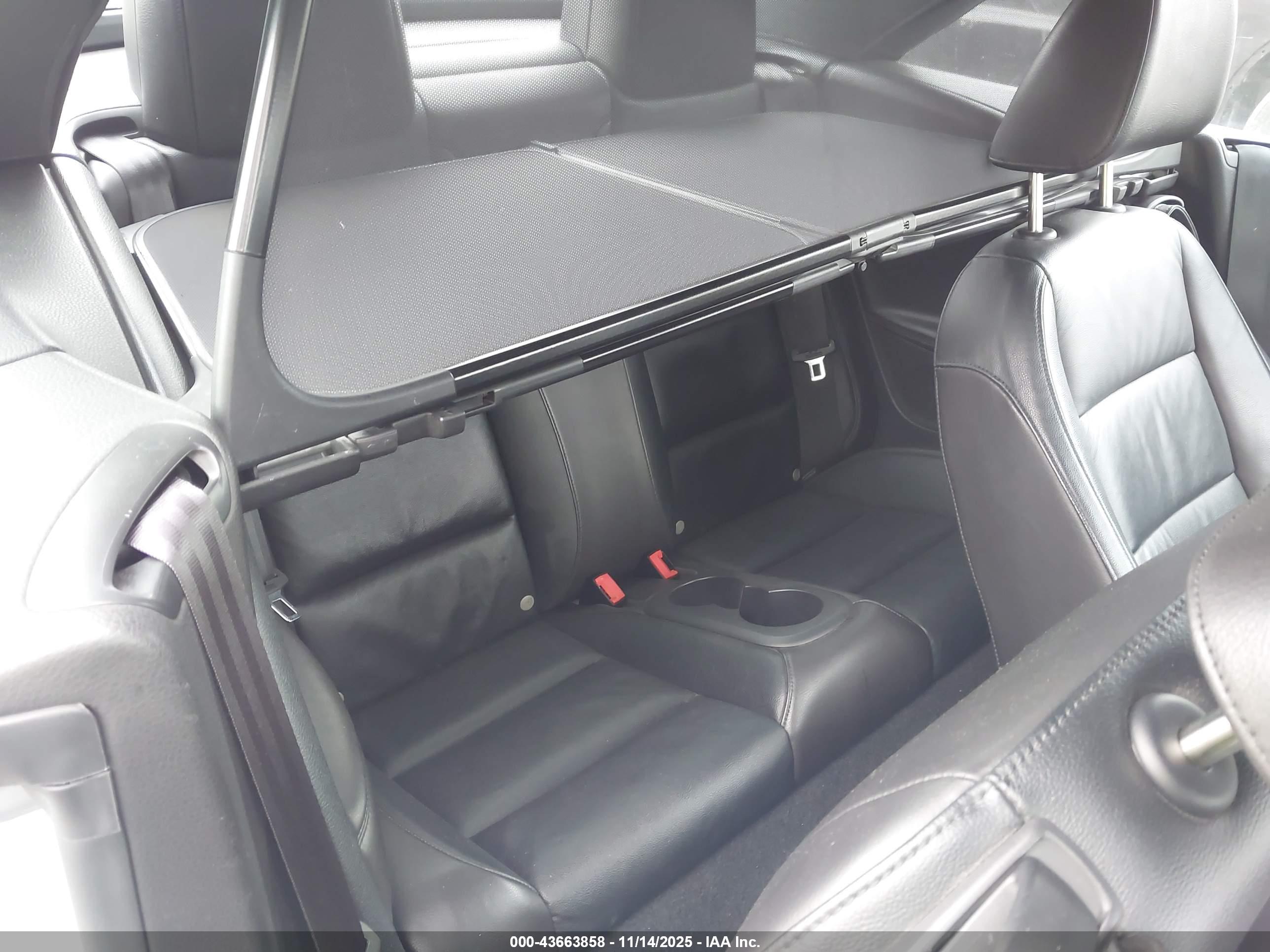 VOLKSWAGEN EOS image 8