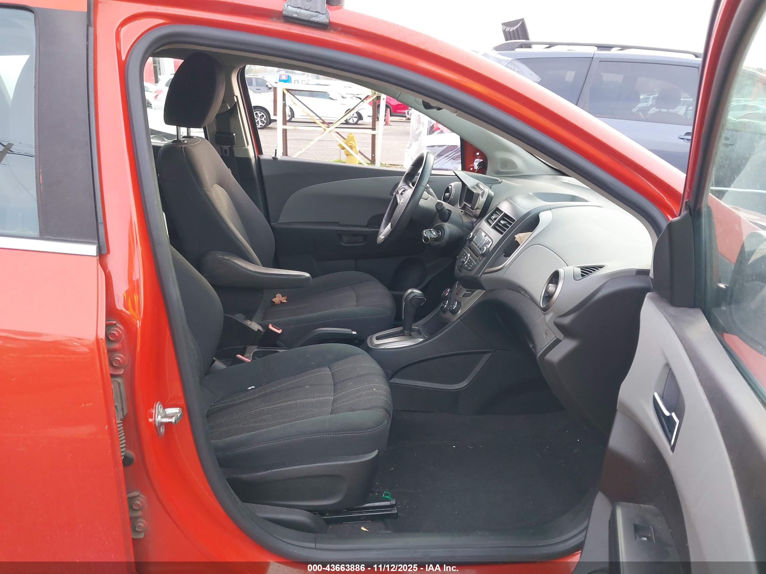 CHEVROLET SONIC image 5