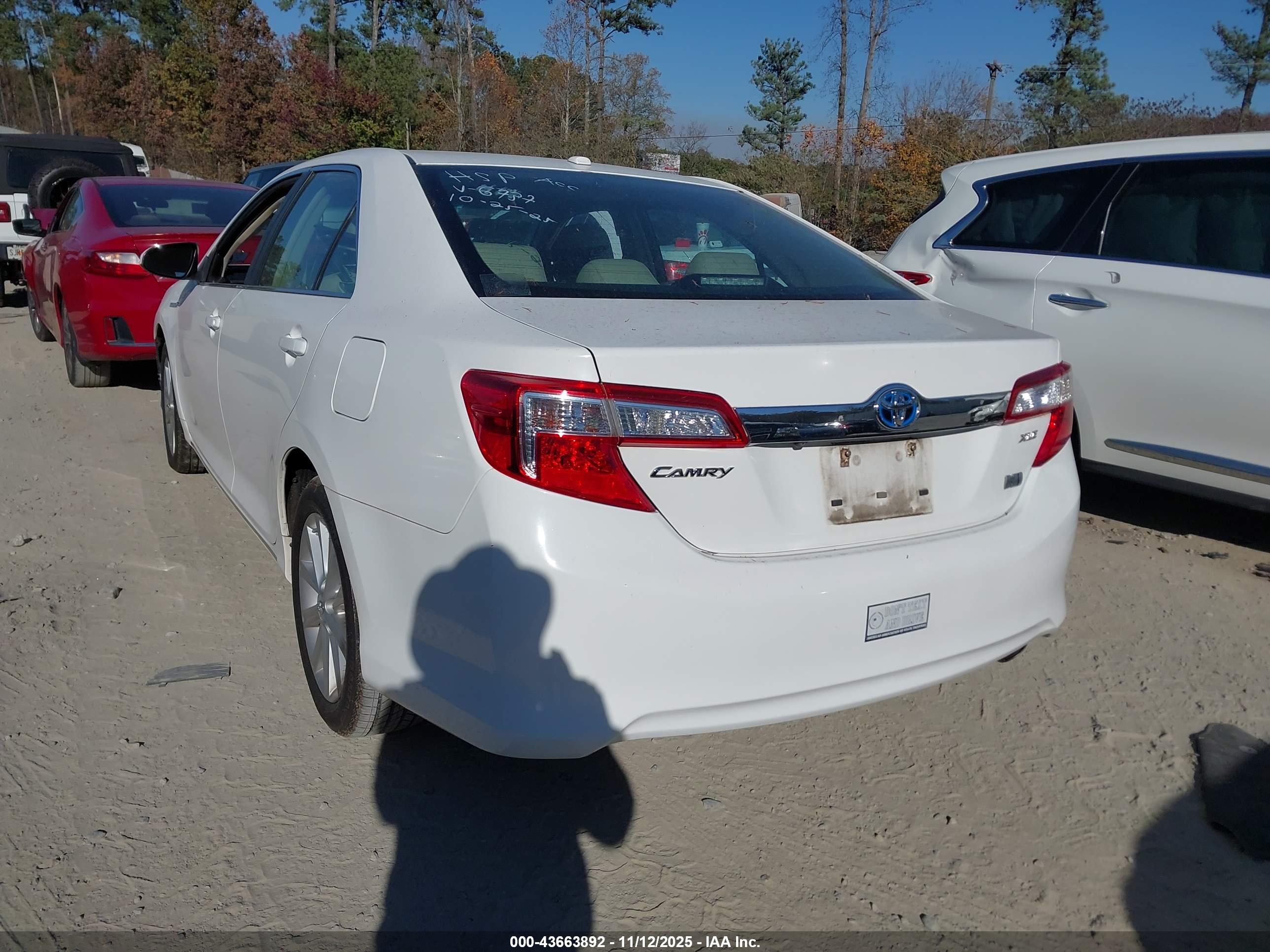 TOYOTA CAMRY image 3