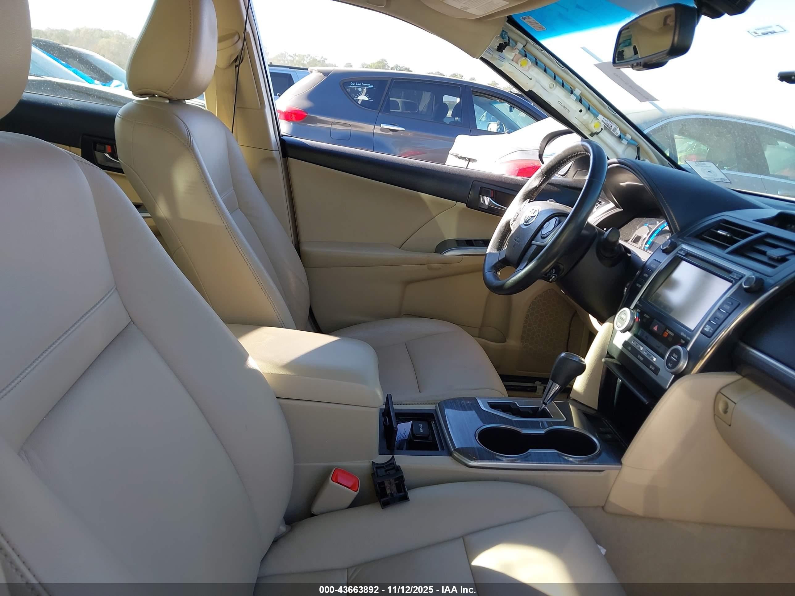 TOYOTA CAMRY image 5