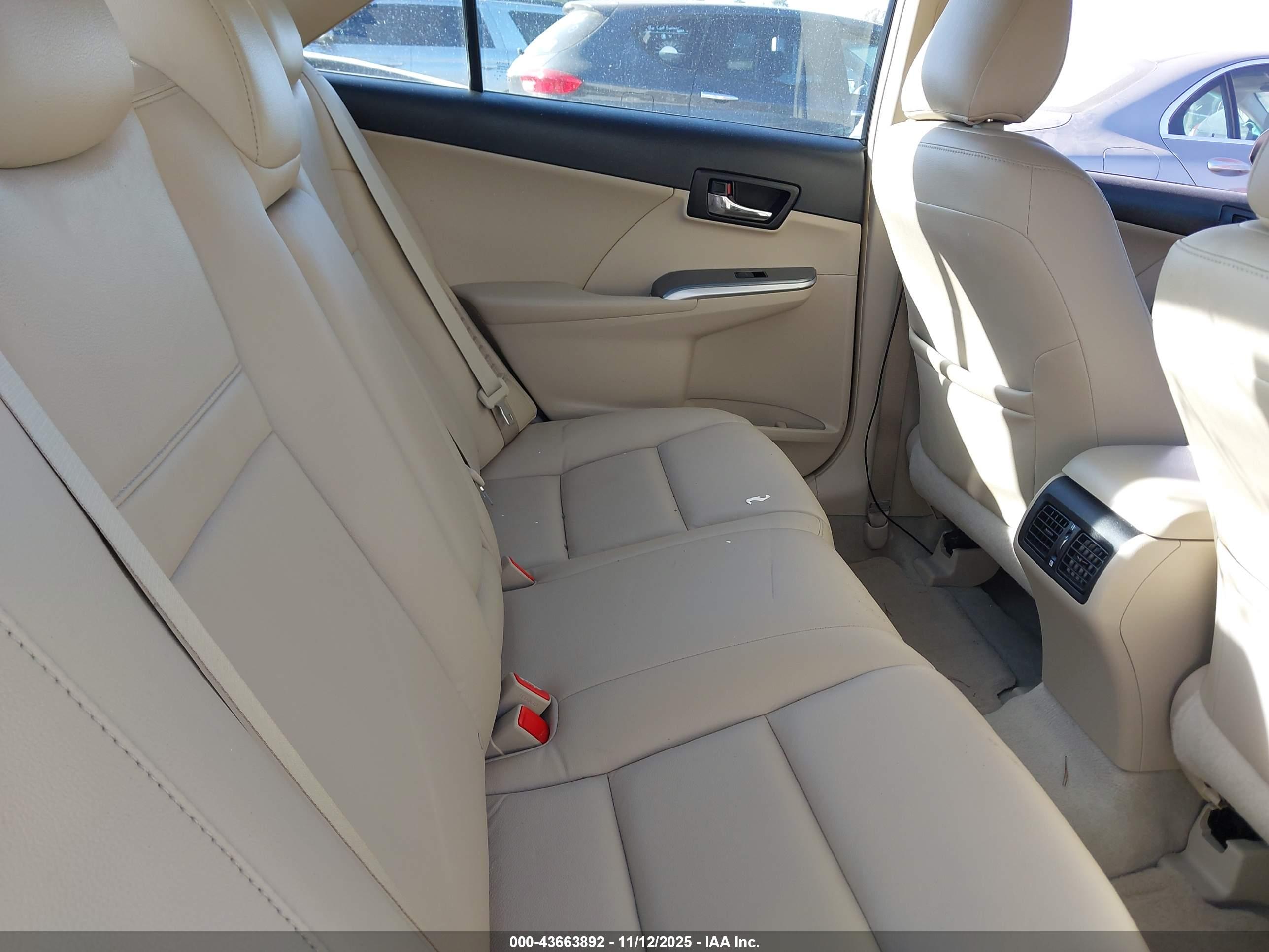 TOYOTA CAMRY image 8