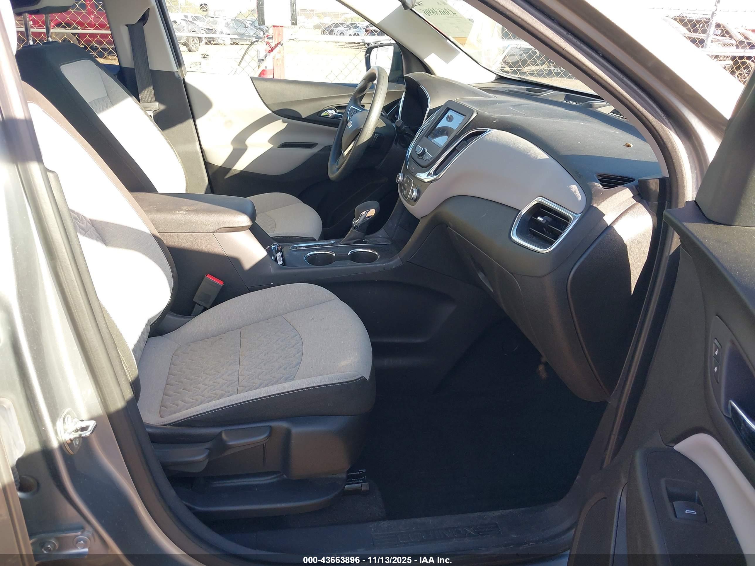 CHEVROLET EQUINOX image 5