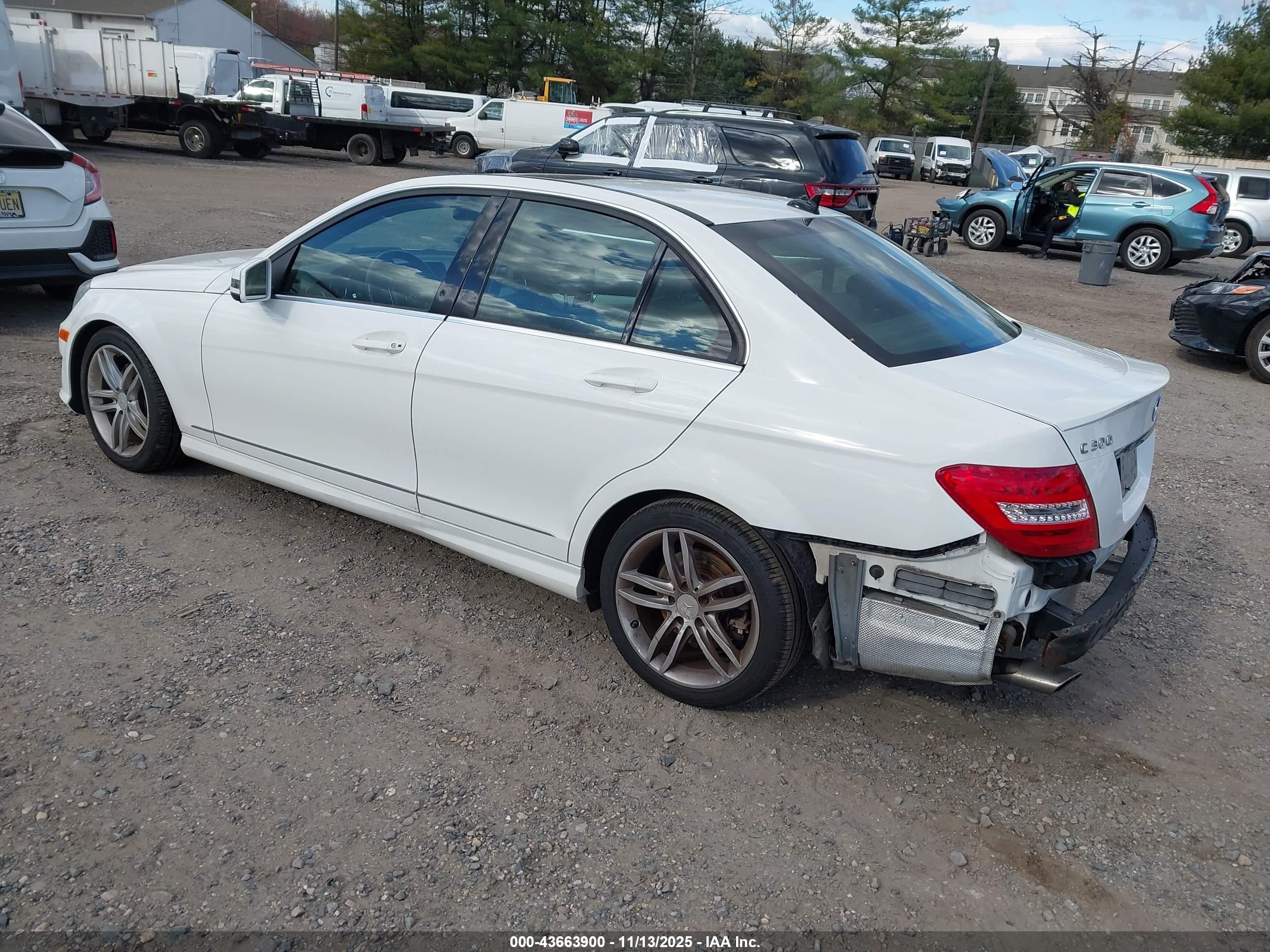 MERCEDES-BENZ C image 3
