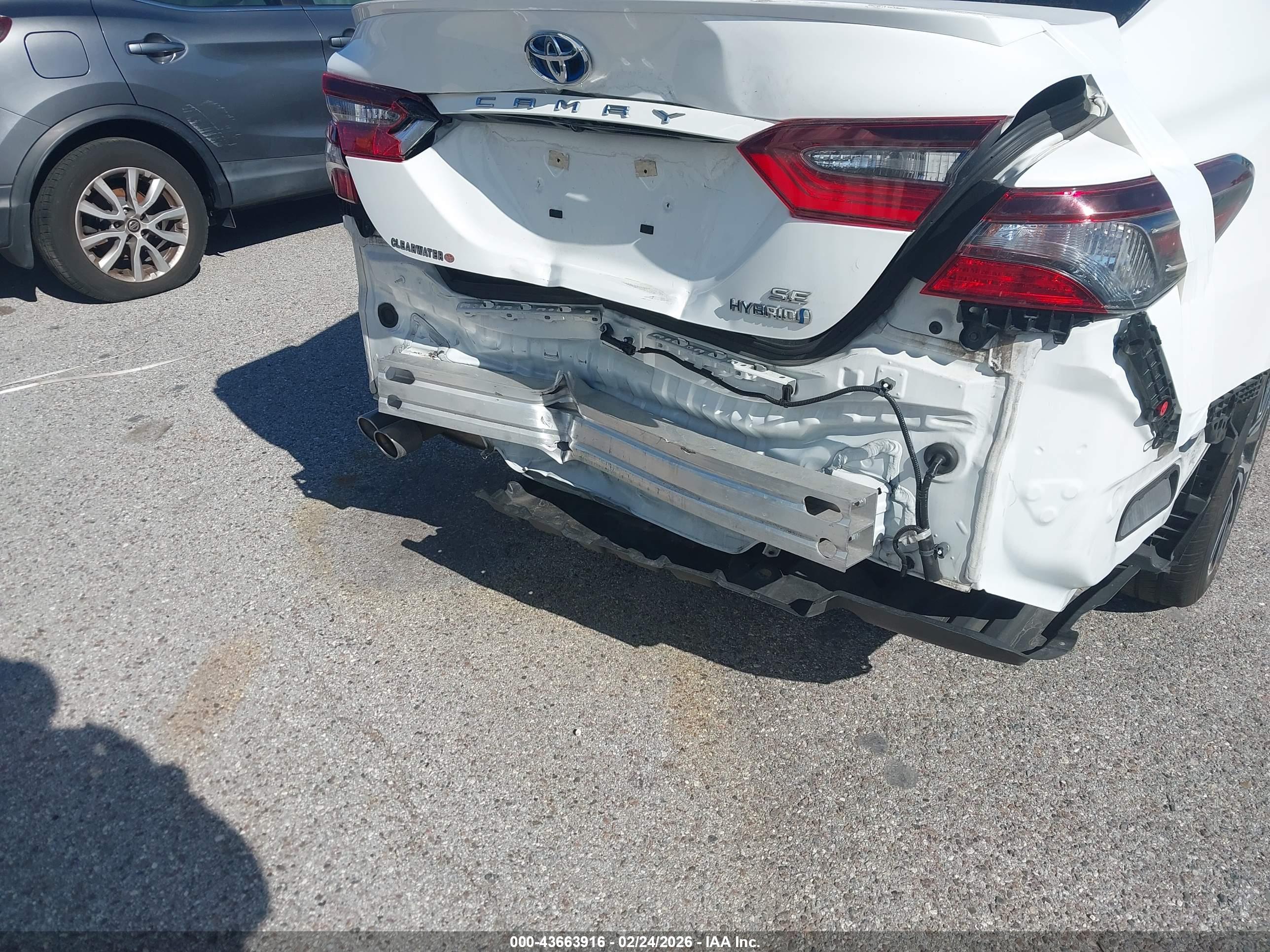 TOYOTA CAMRY image 6