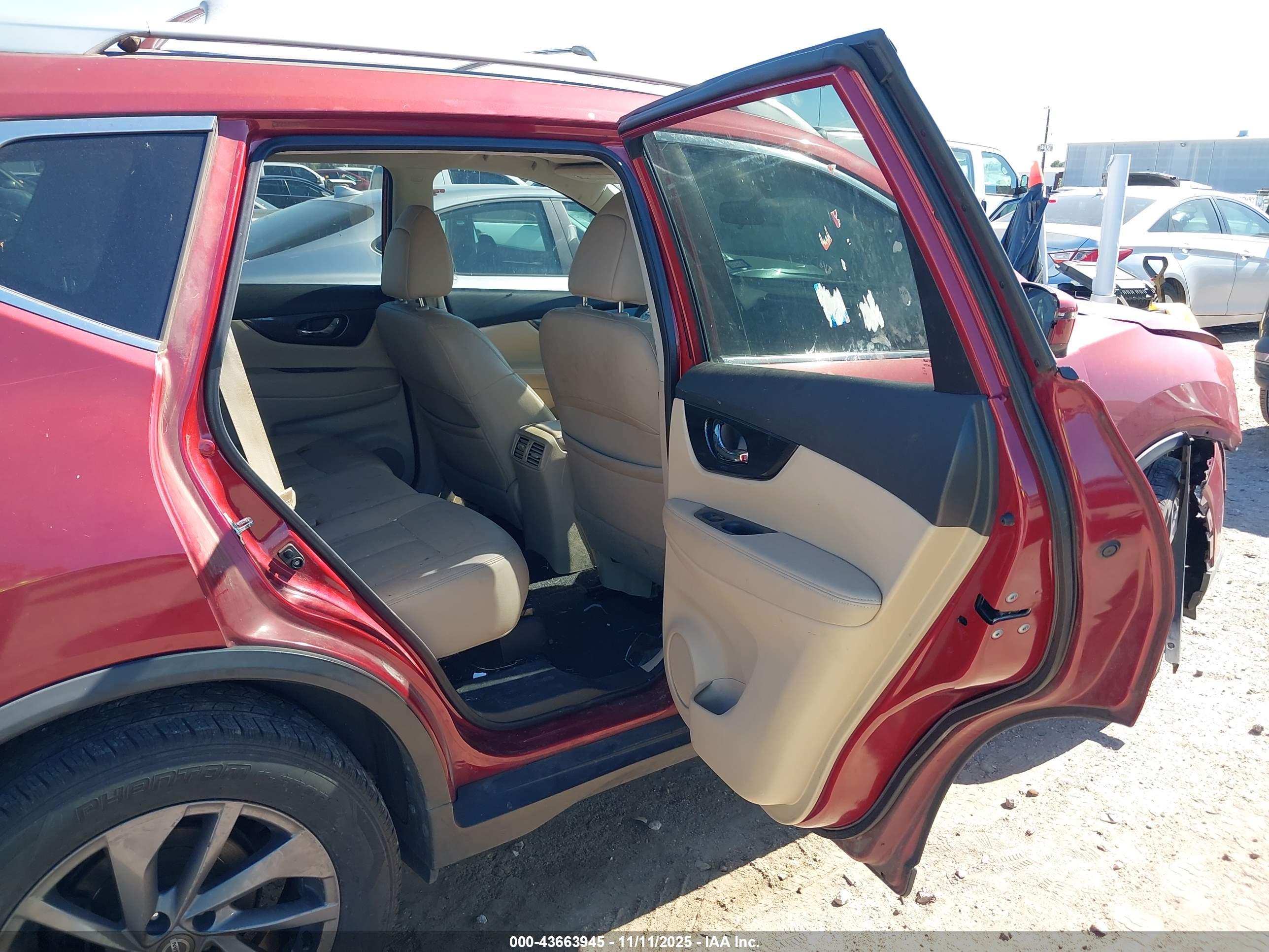 NISSAN ROGUE image 8
