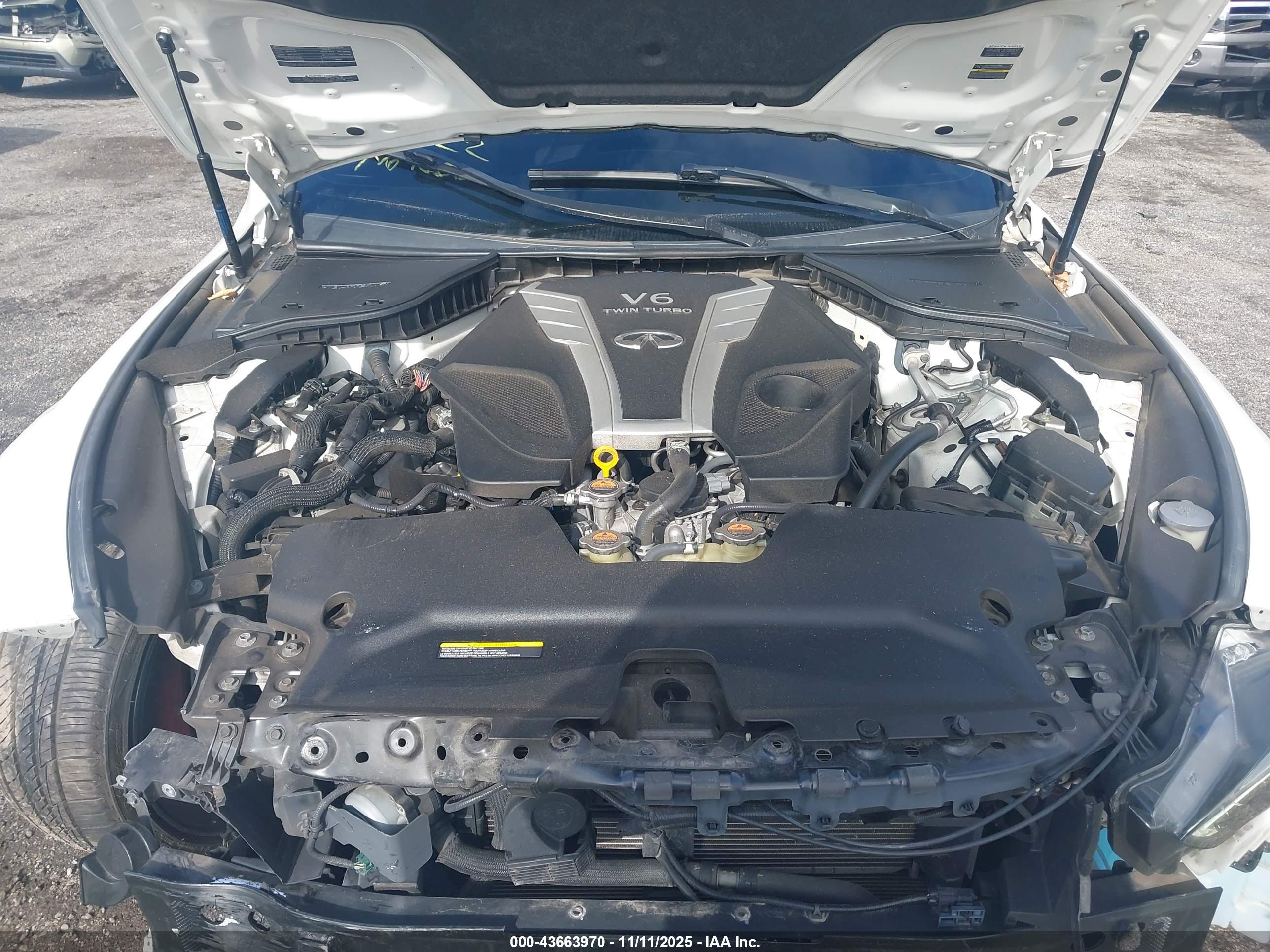 INFINITI Q60 image 10