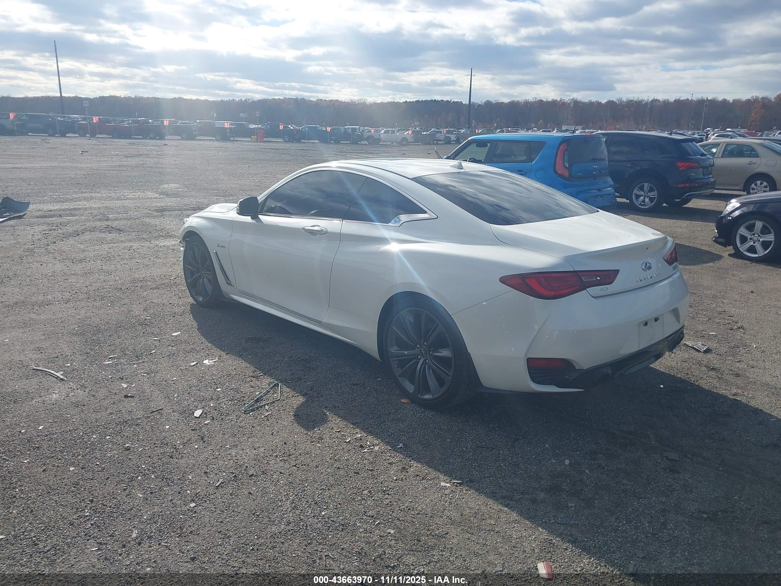 INFINITI Q60 image 3
