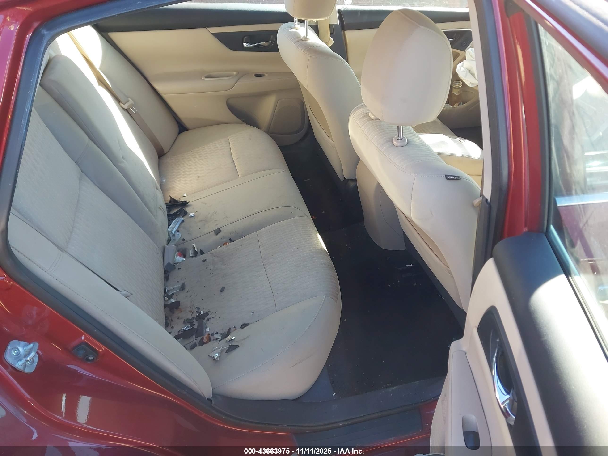 NISSAN ALTIMA image 8
