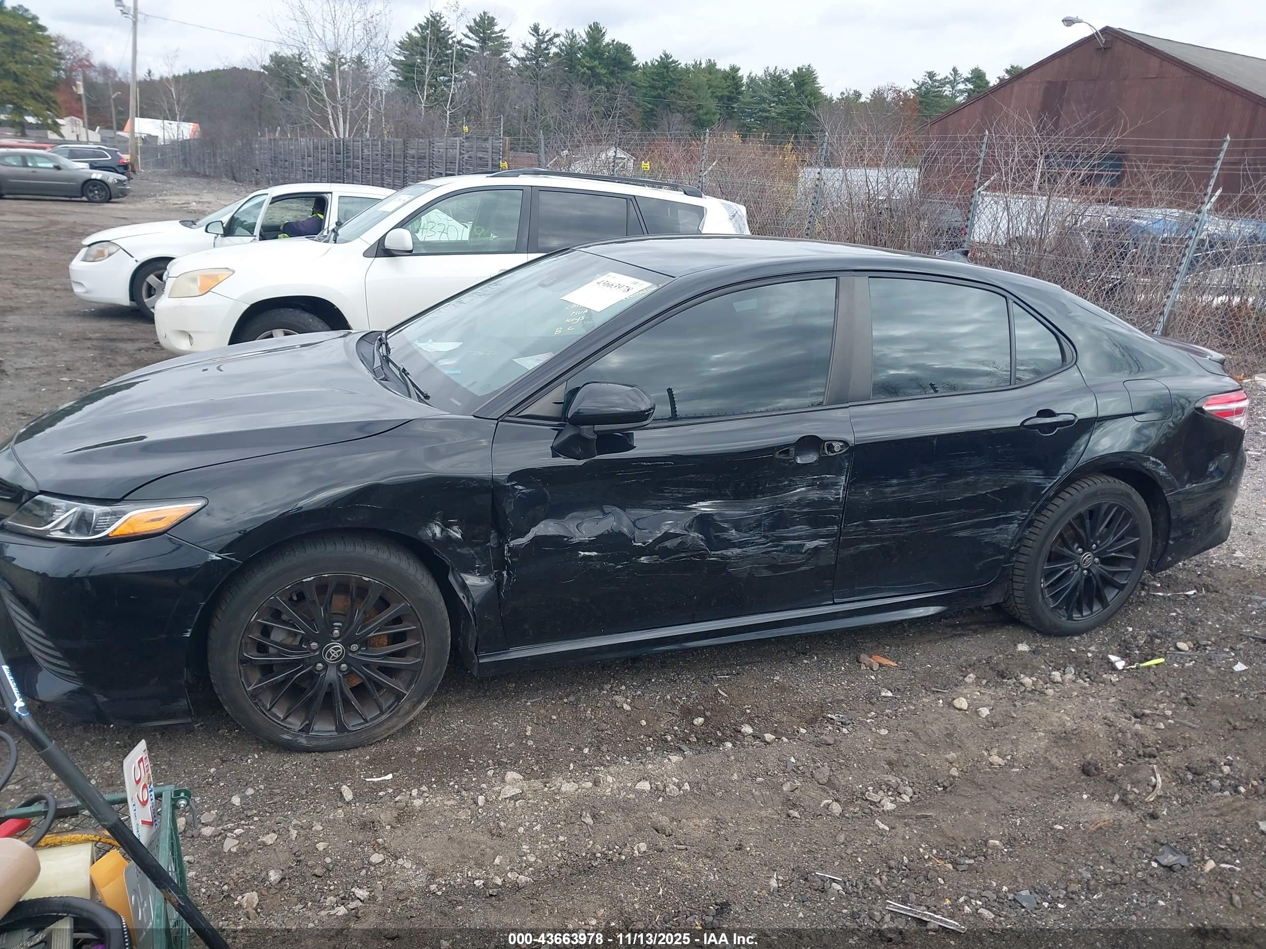 TOYOTA CAMRY image 6