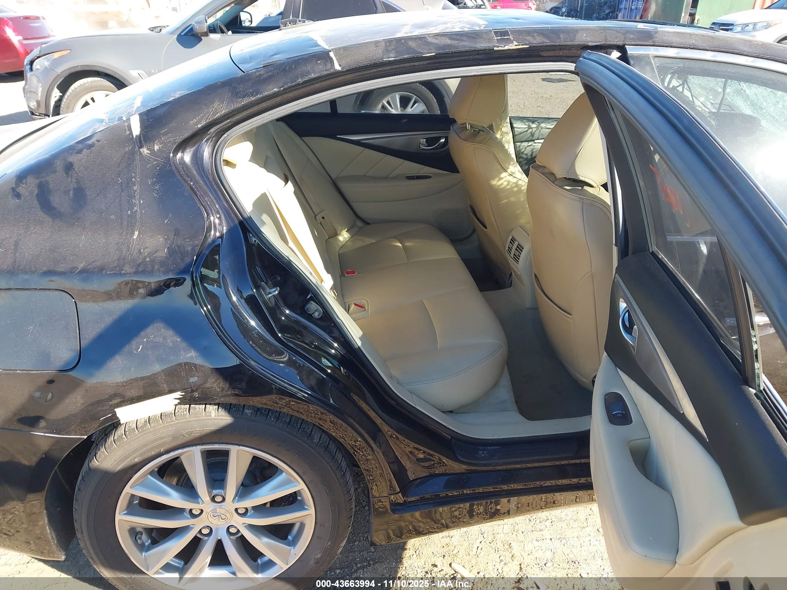 INFINITI Q50 image 8