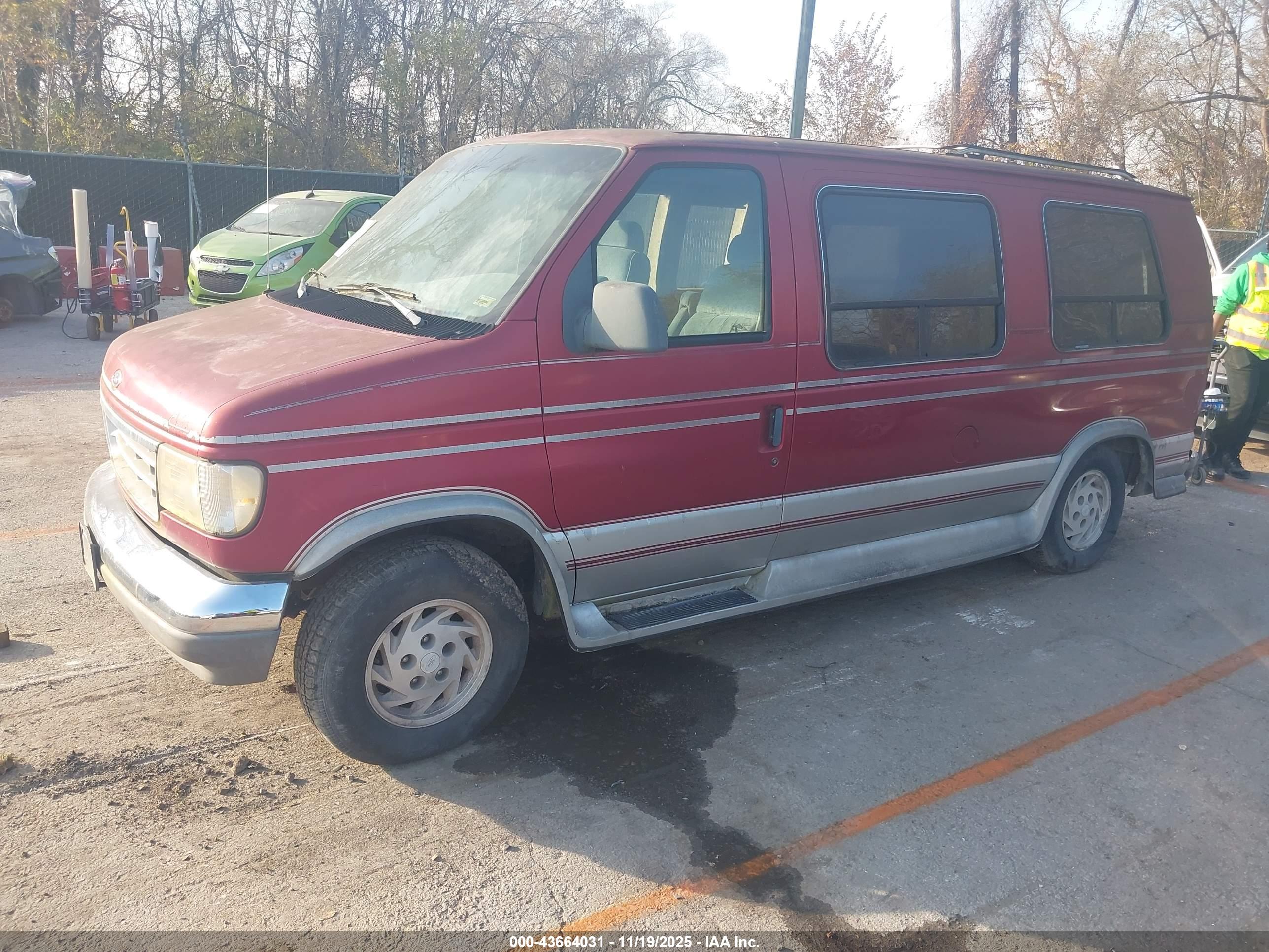 FORD ECONOLINE image 2