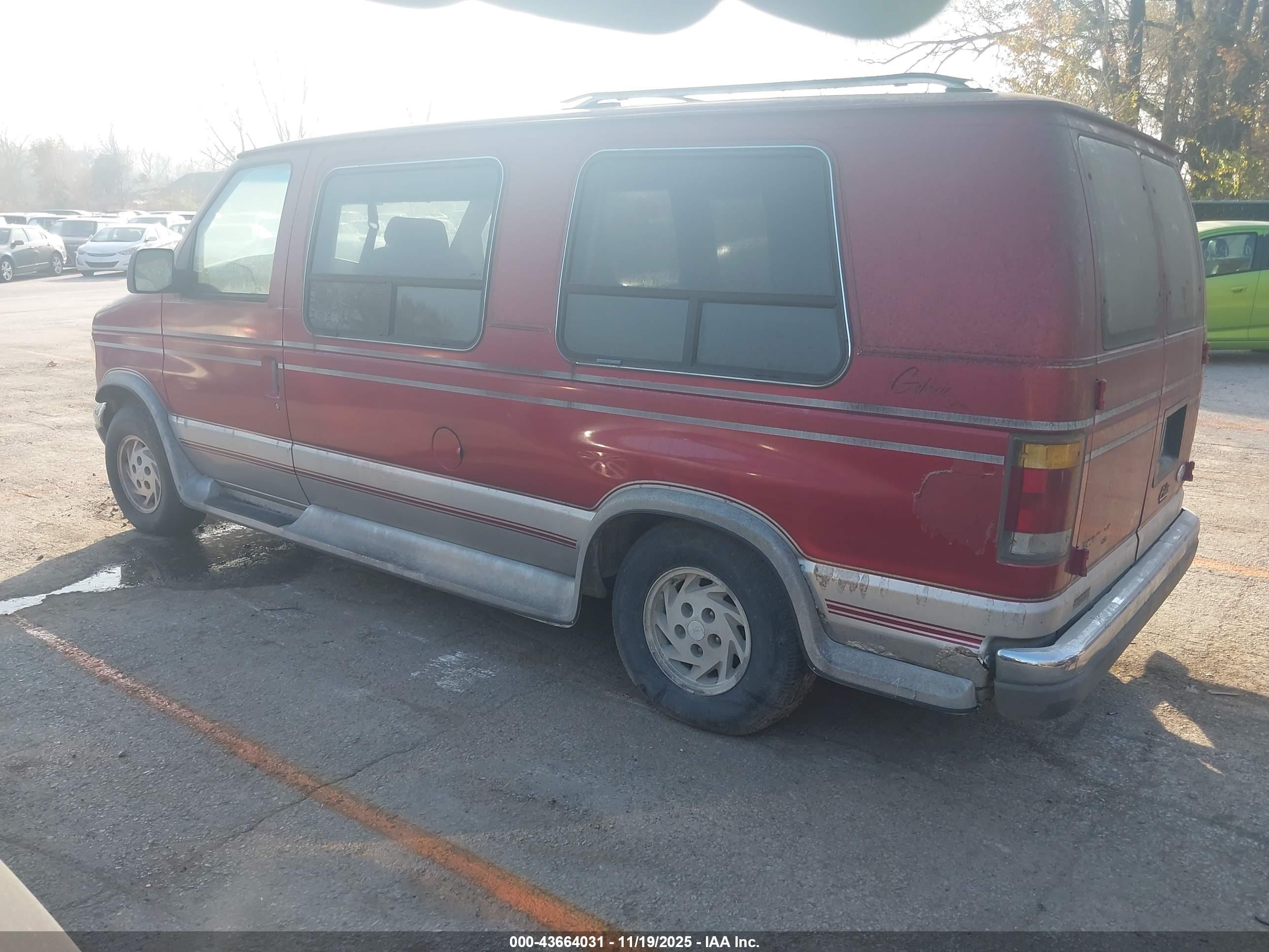 FORD ECONOLINE image 3