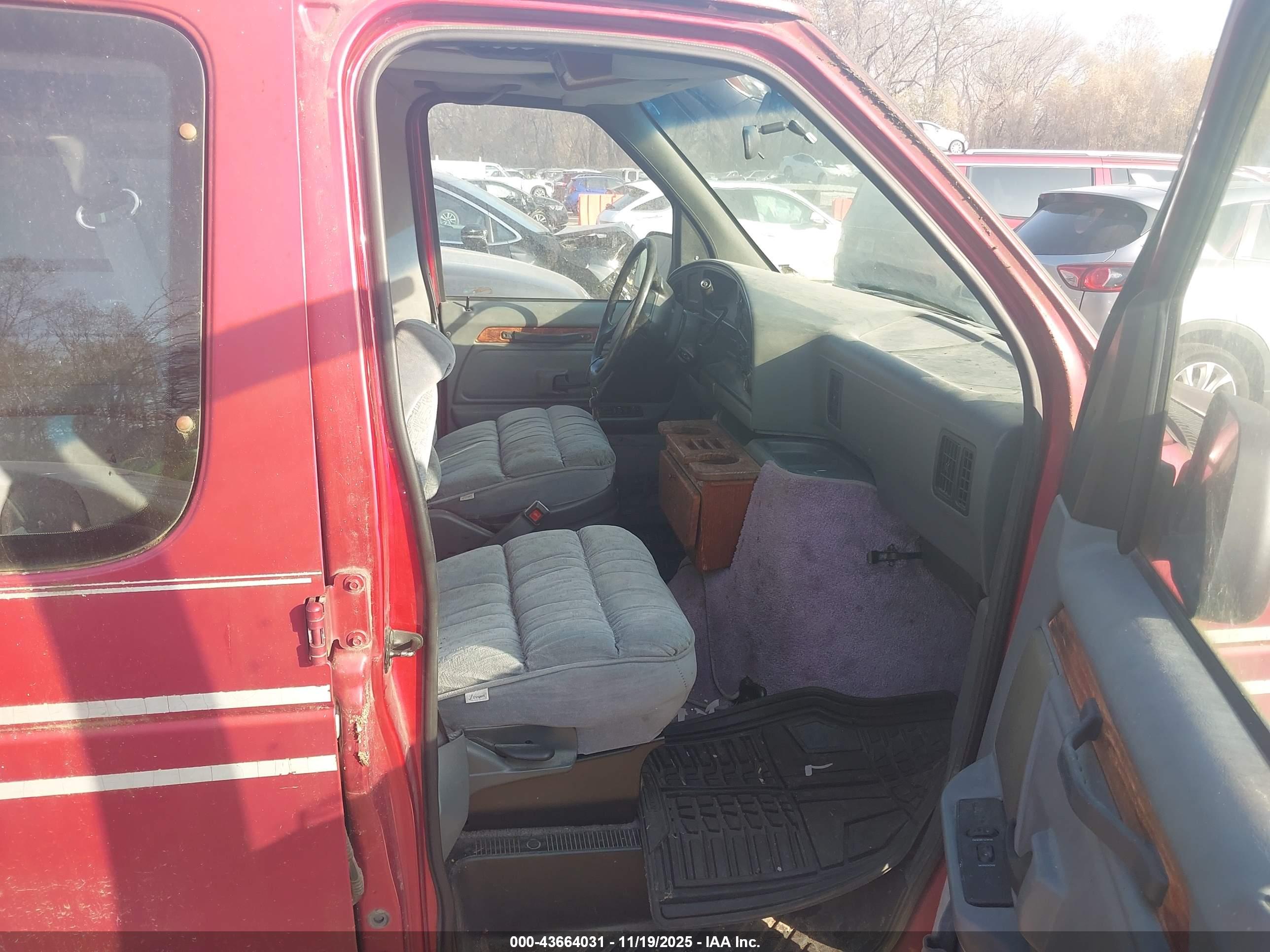 FORD ECONOLINE image 5