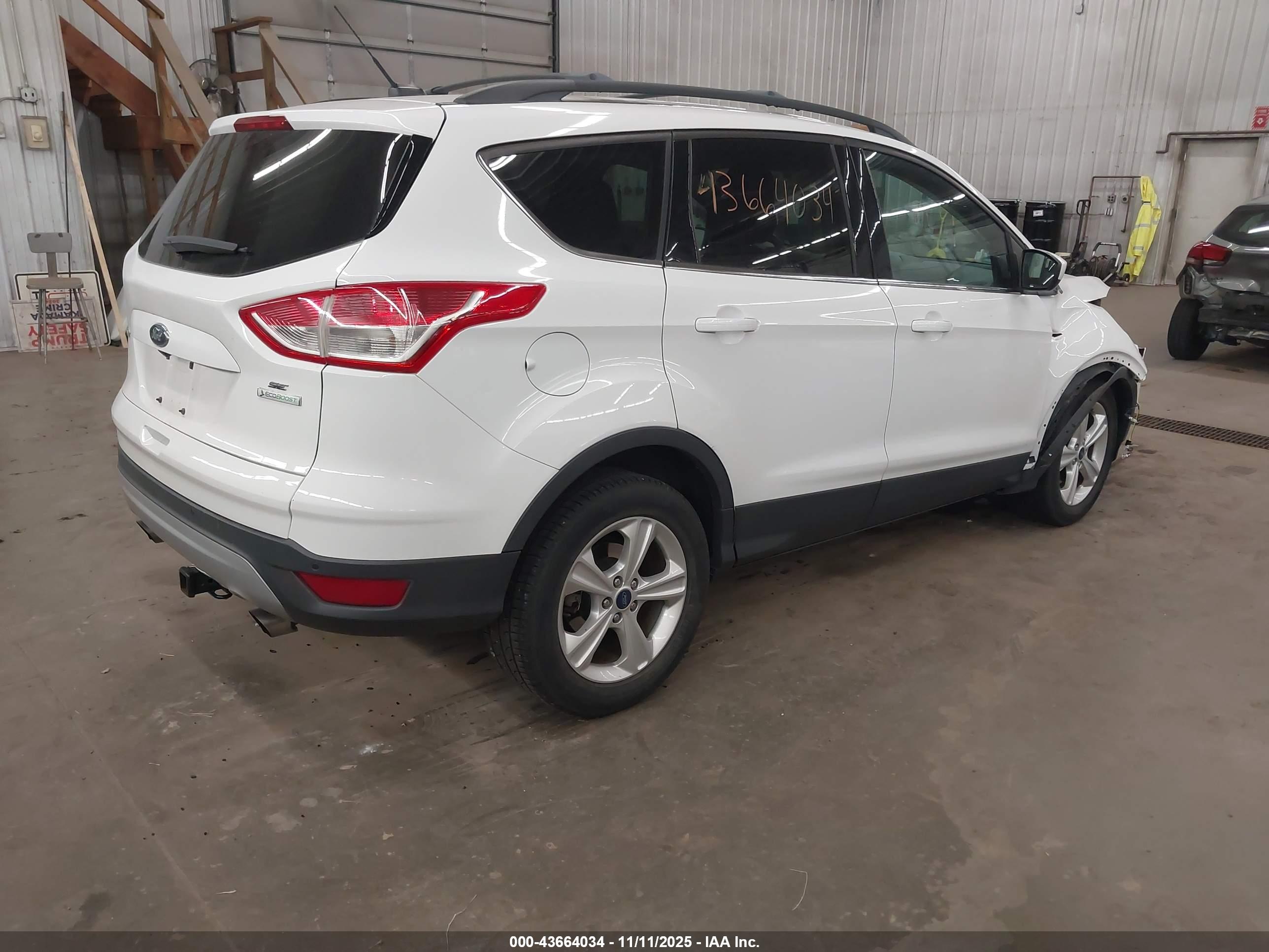 FORD ESCAPE image 4