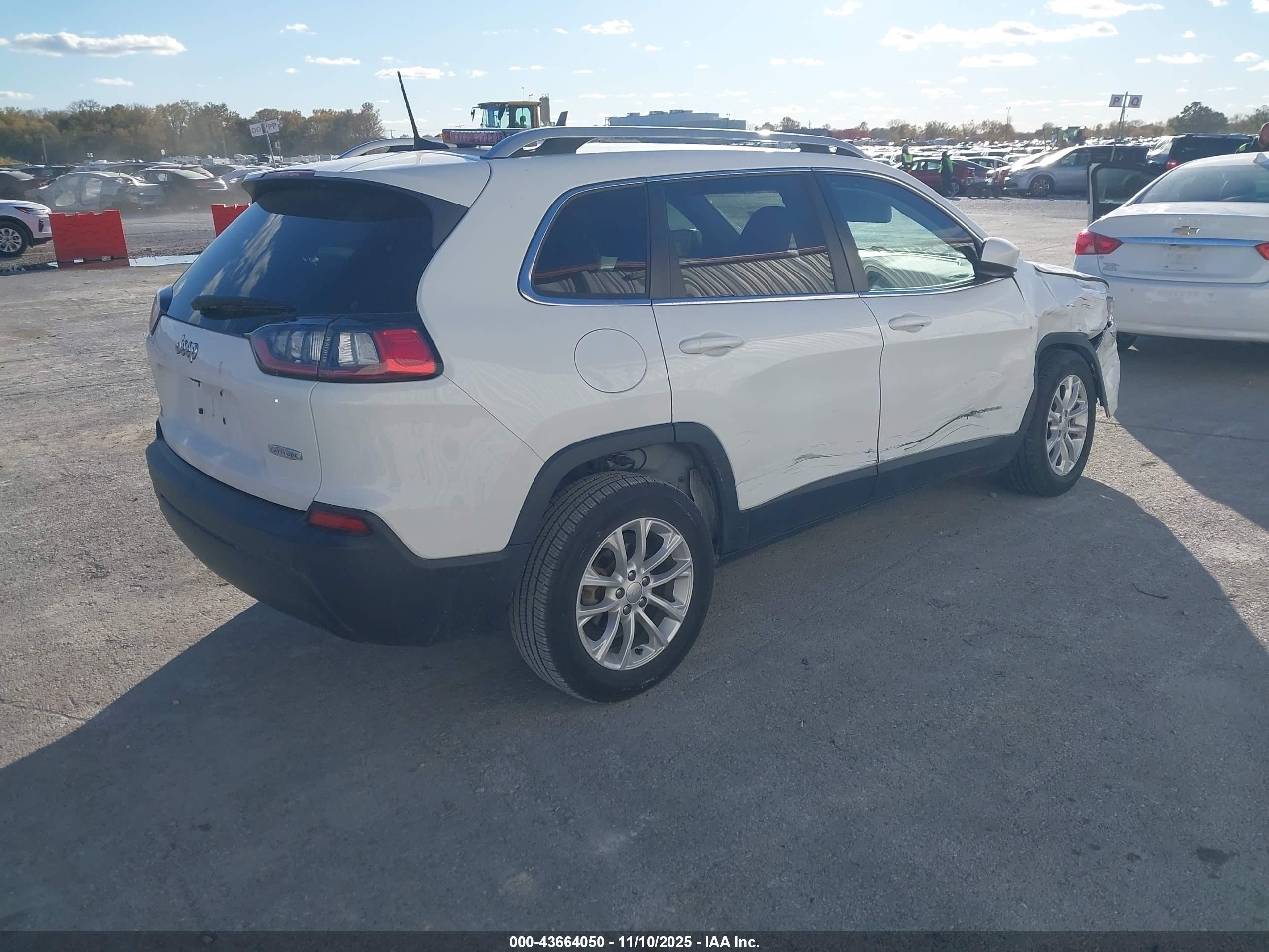 JEEP CHEROKEE image 4