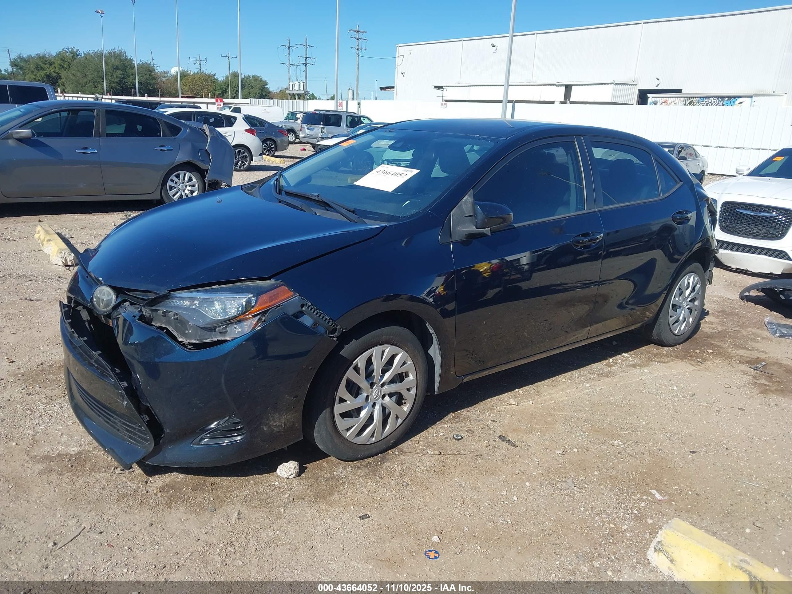 TOYOTA COROLLA image 2