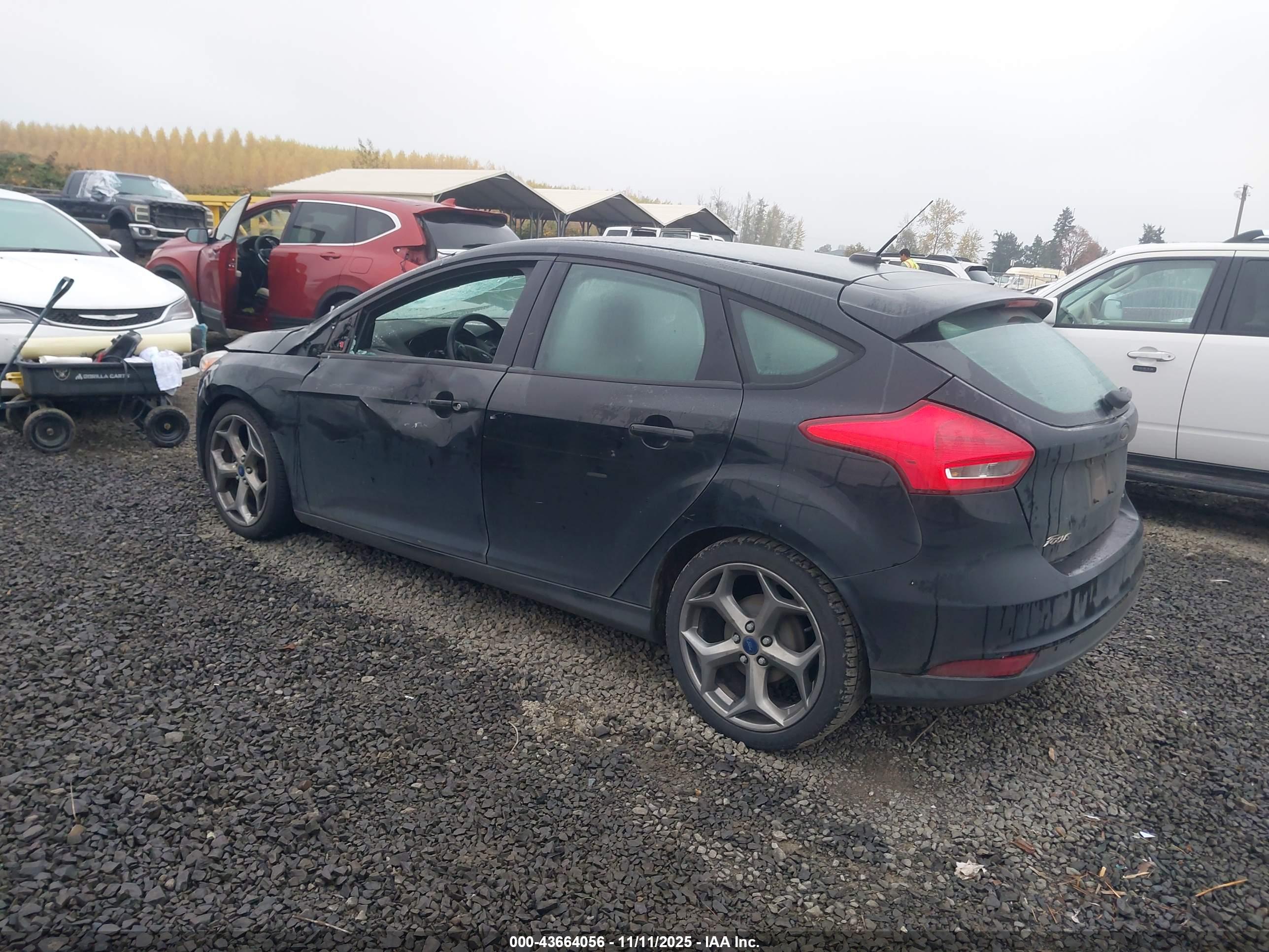 FORD FOCUS image 3