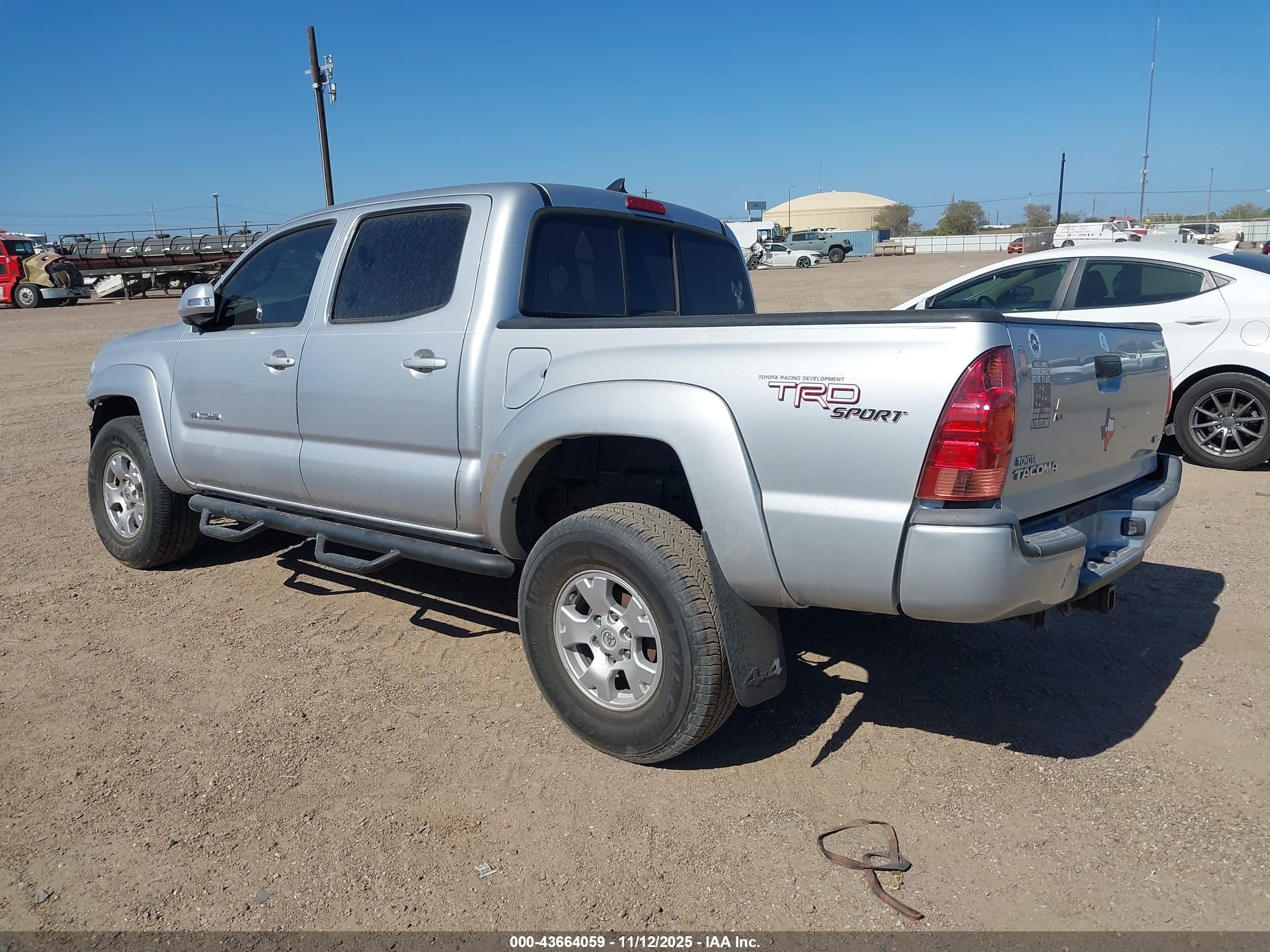 TOYOTA TACOMA image 3
