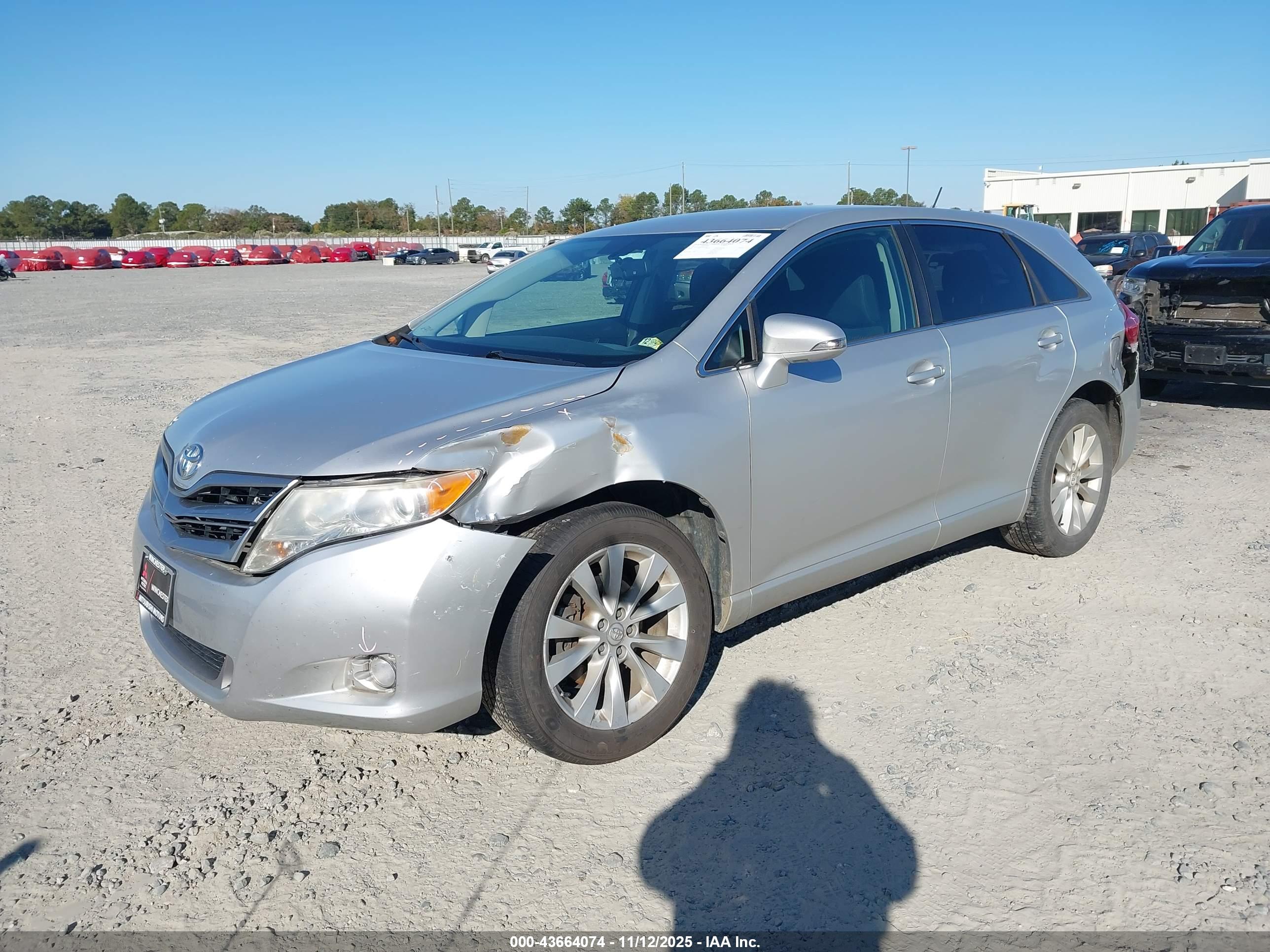 TOYOTA VENZA image 2