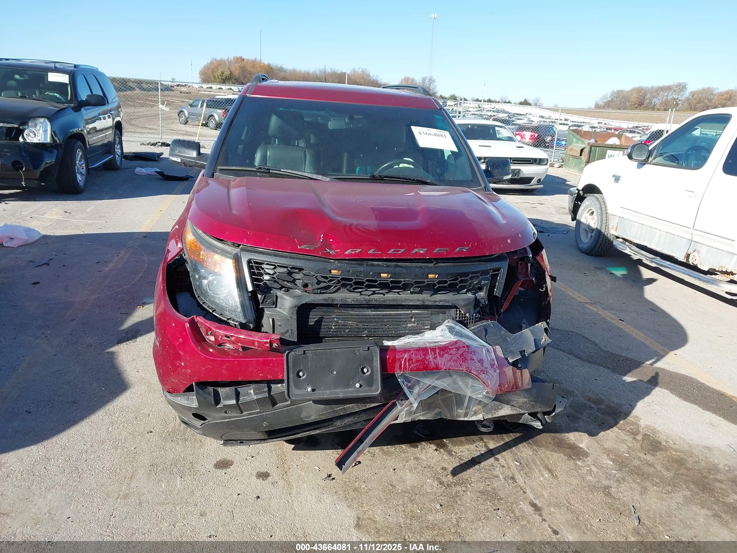 FORD EXPLORER image 6
