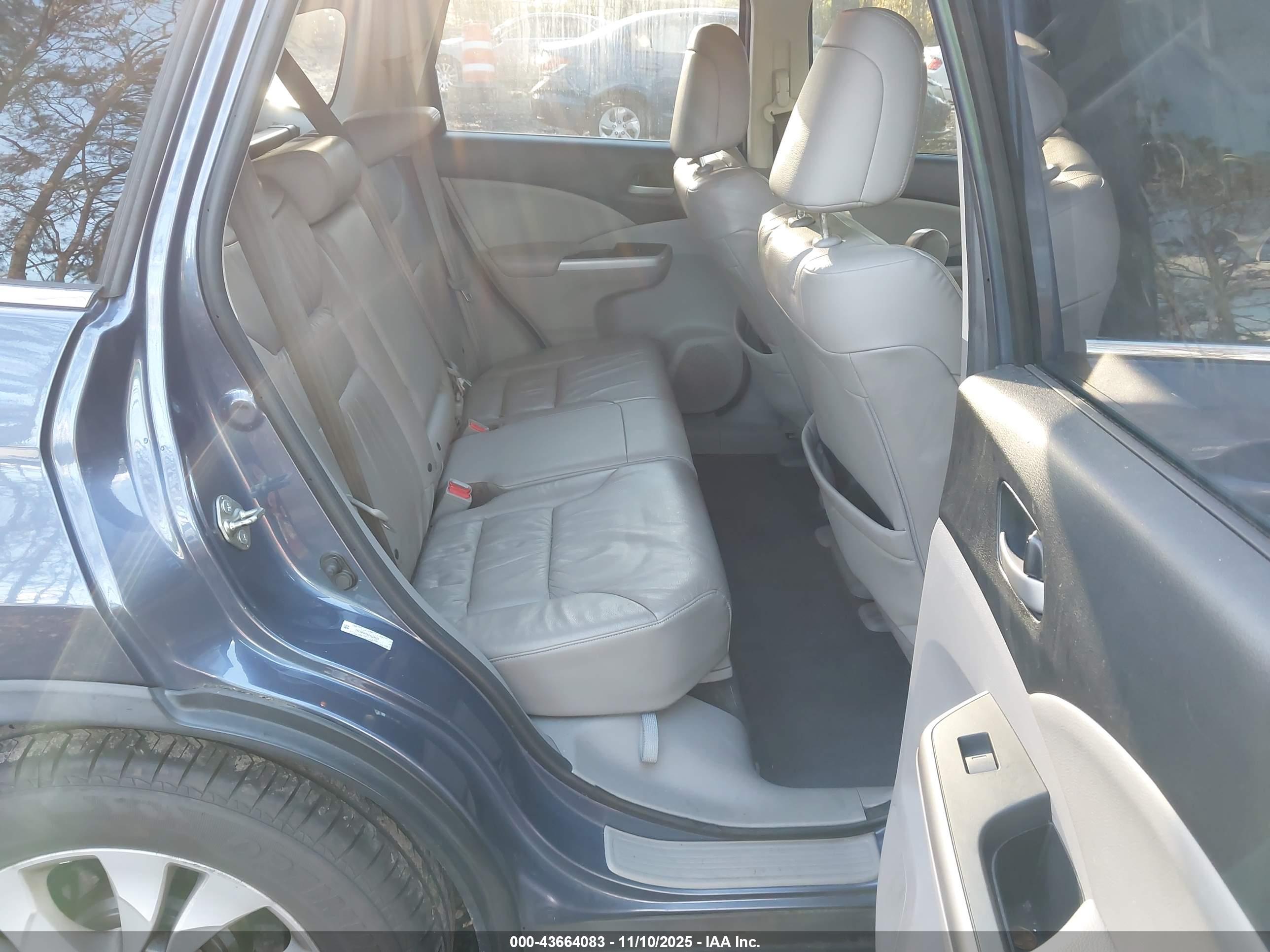 HONDA CR-V image 8