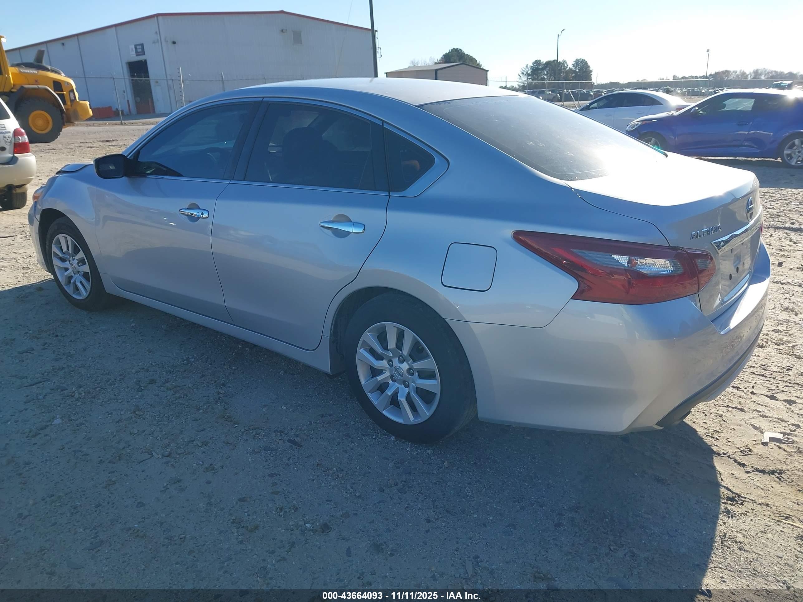 NISSAN ALTIMA image 3