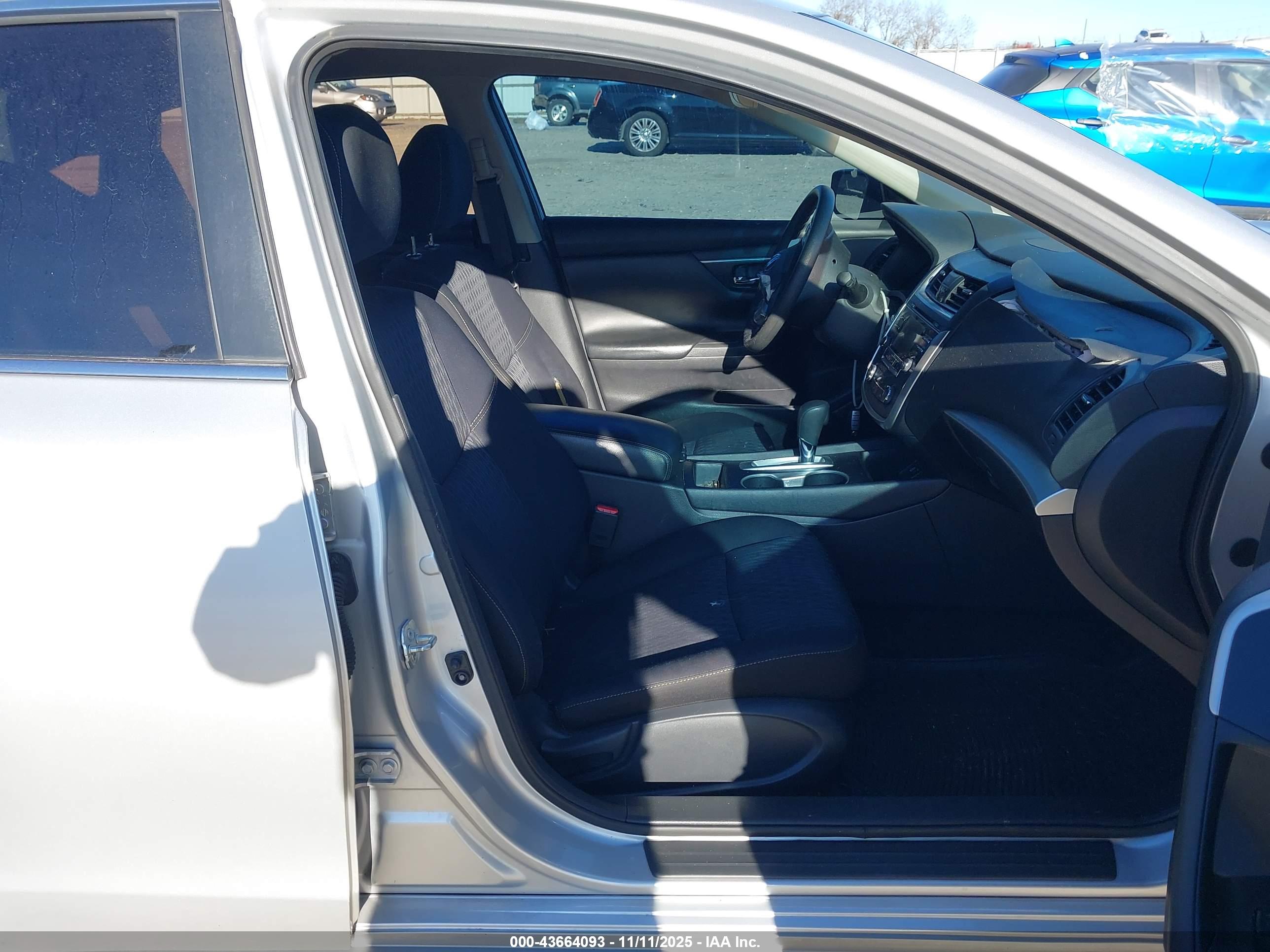 NISSAN ALTIMA image 5