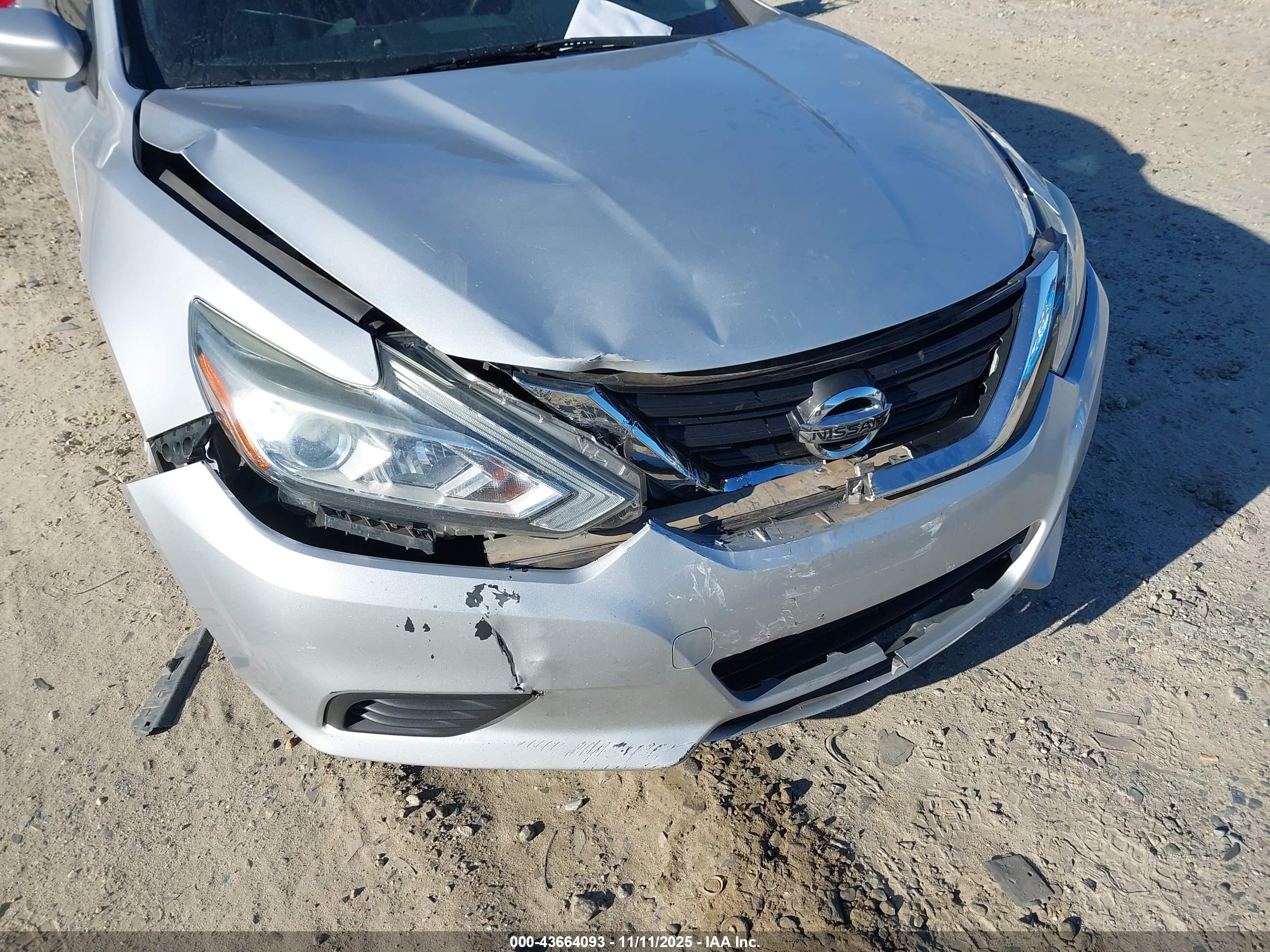 NISSAN ALTIMA image 6