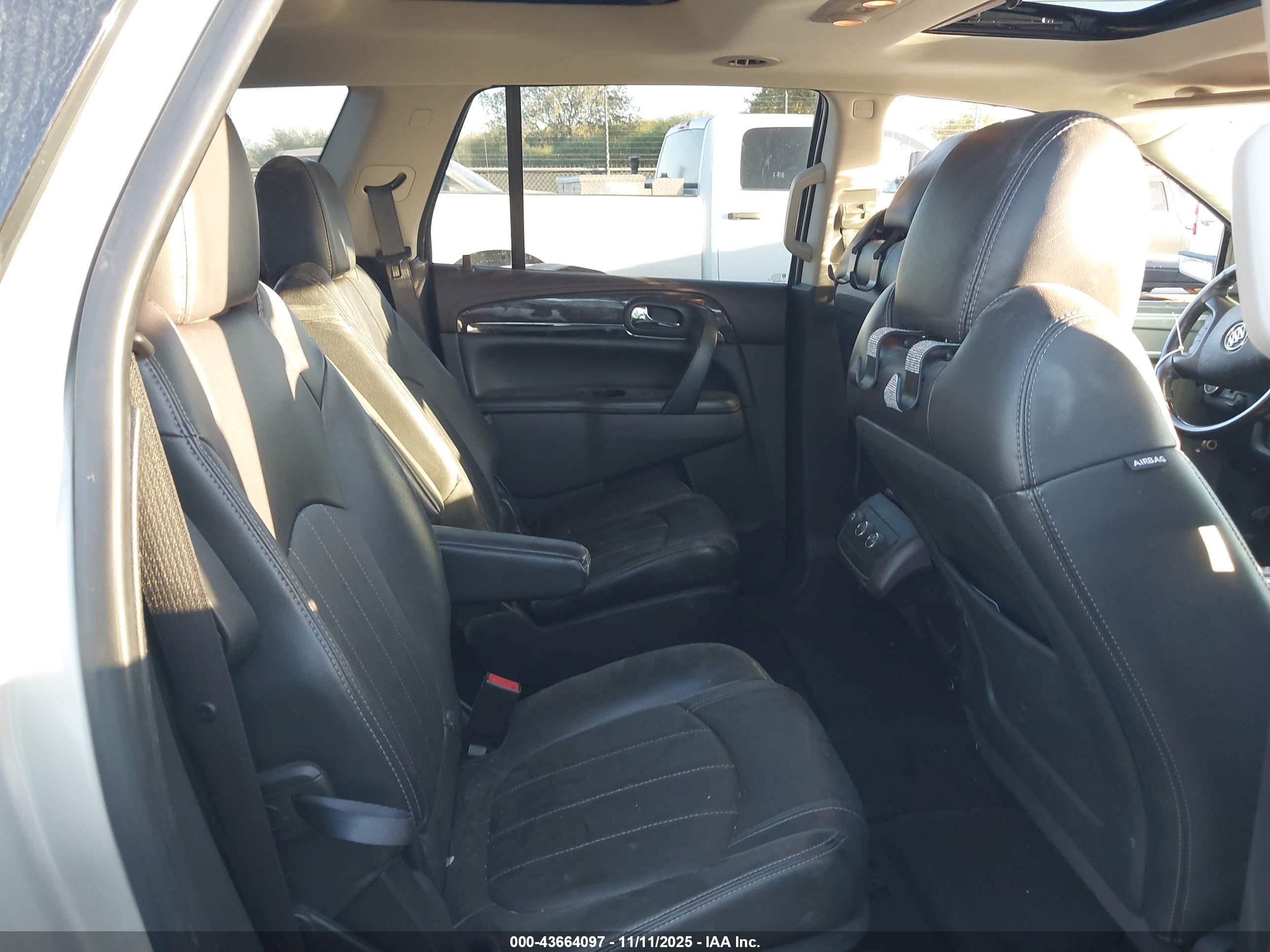 BUICK ENCLAVE image 8