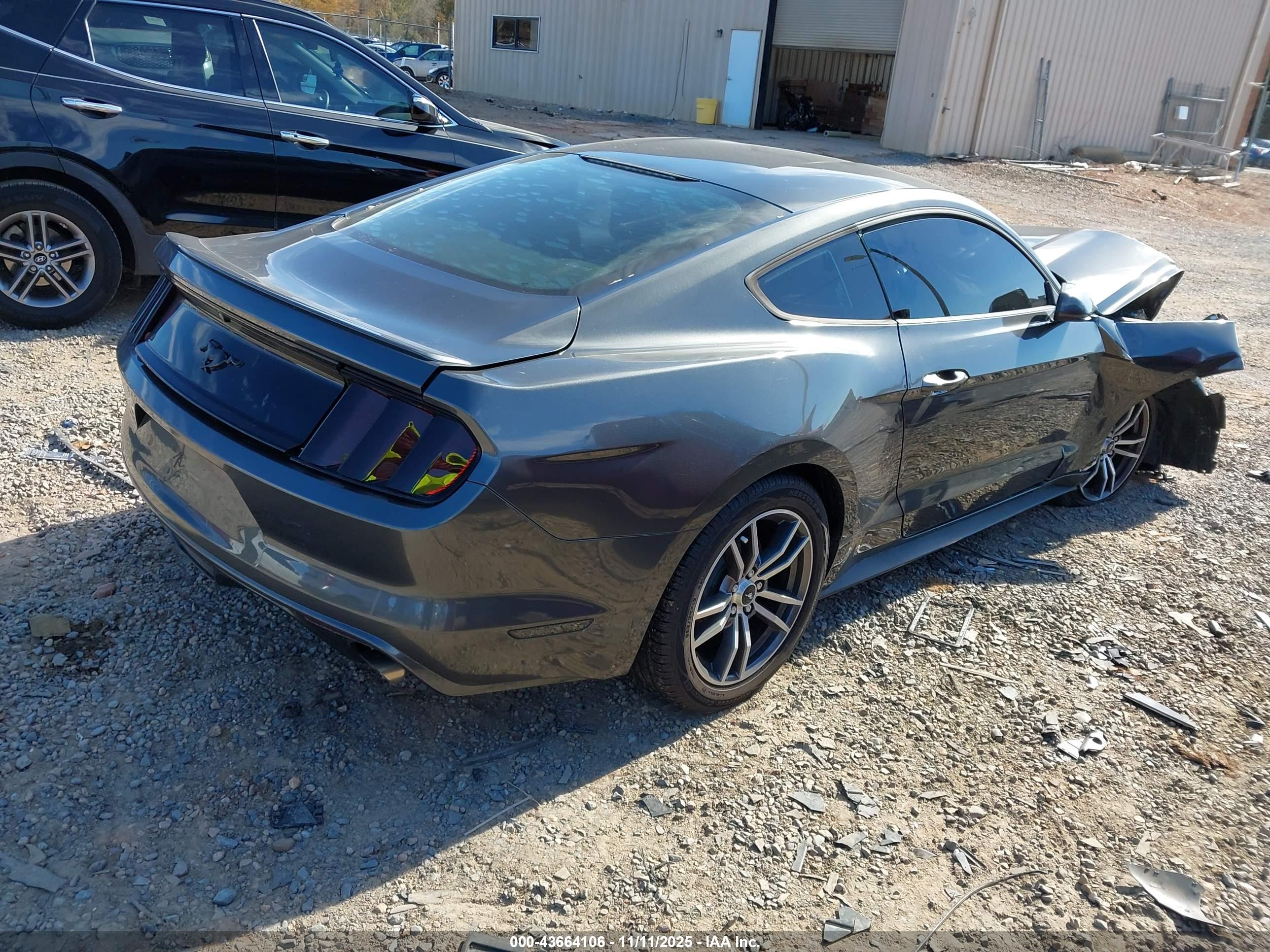 FORD MUSTANG image 4