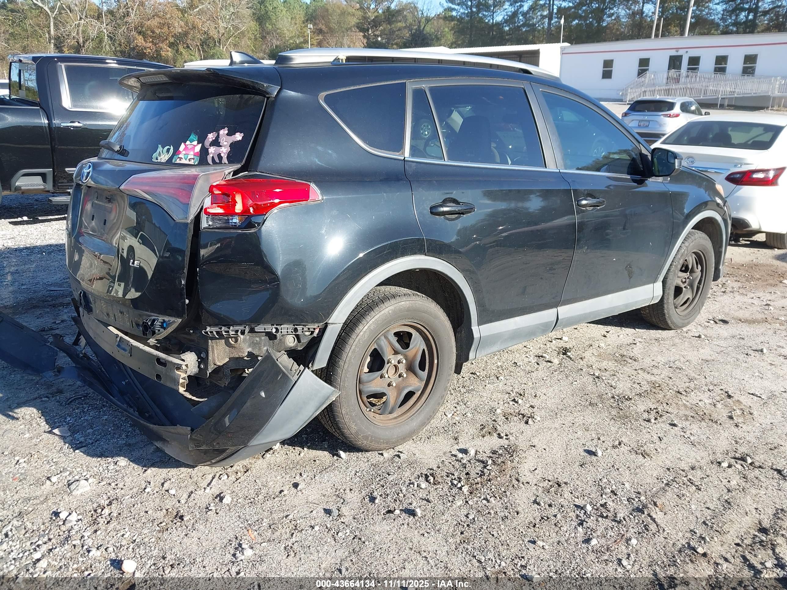 TOYOTA RAV4 image 4