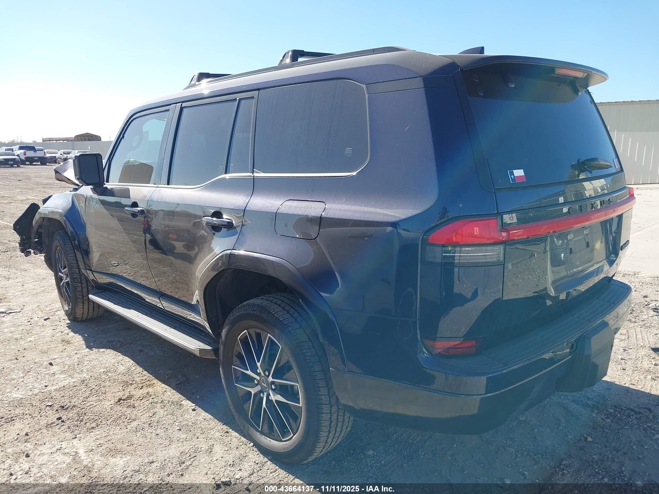 LEXUS GX image 3