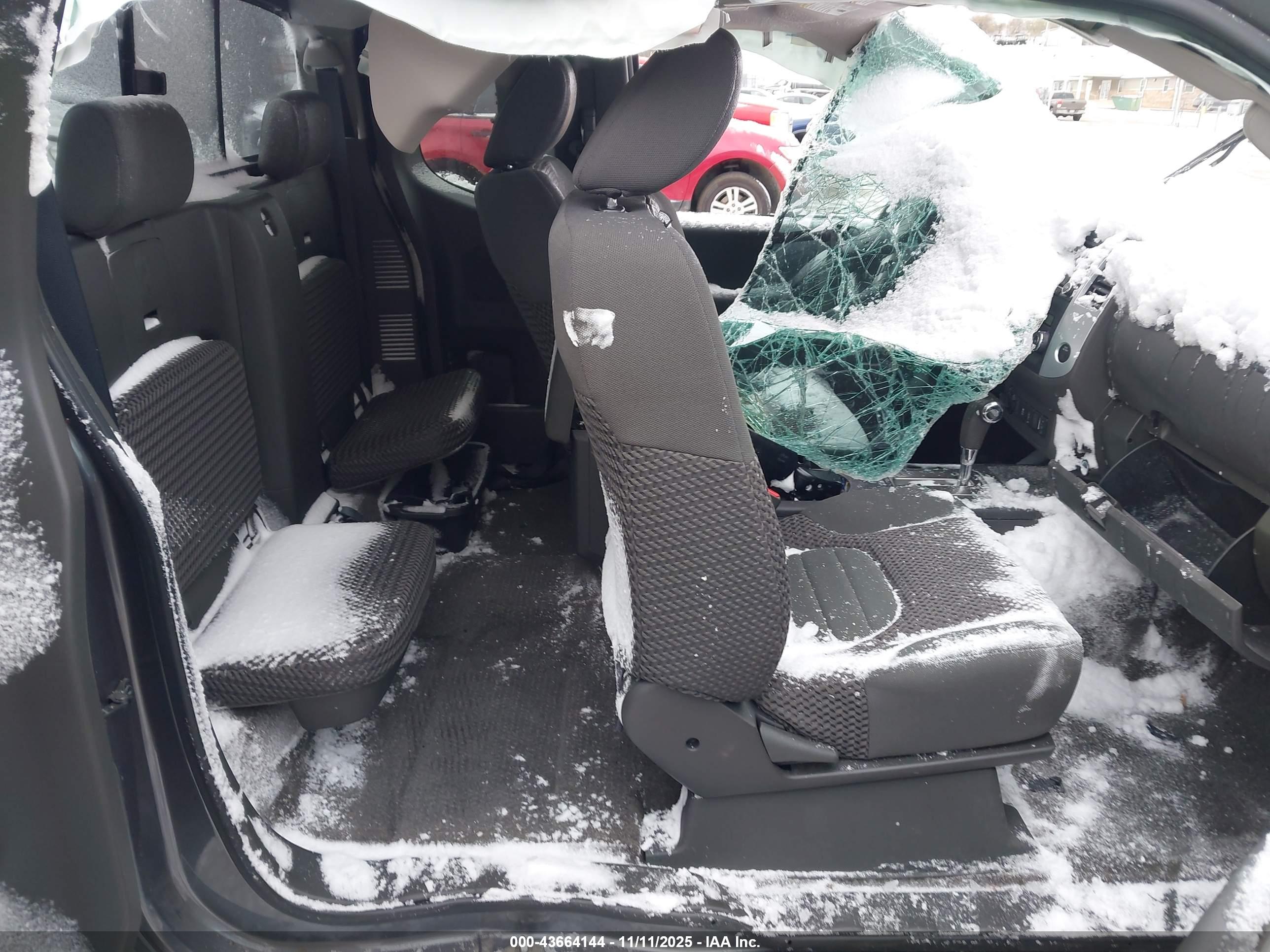 NISSAN FRONTIER image 8