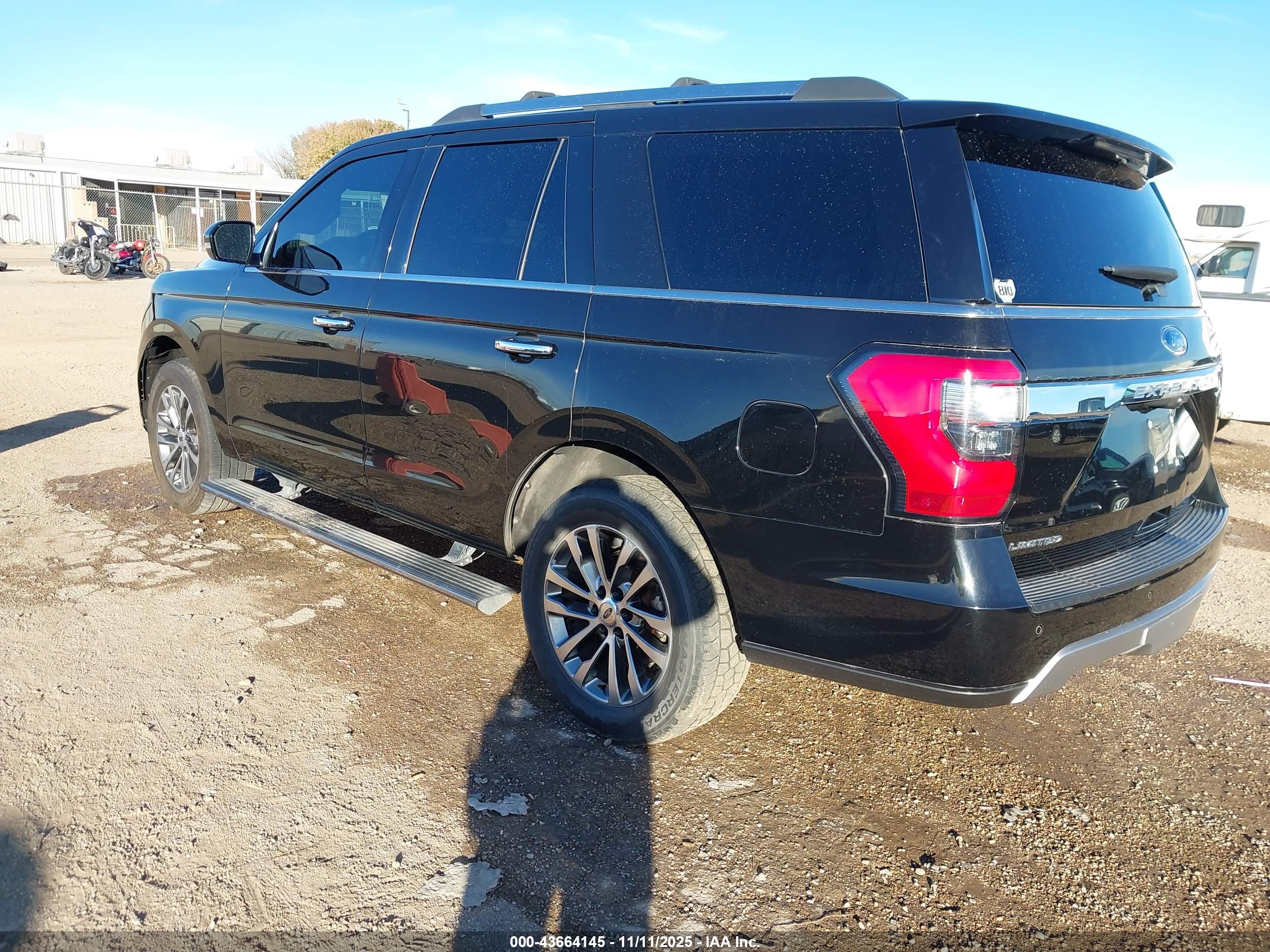 FORD EXPEDITION image 3