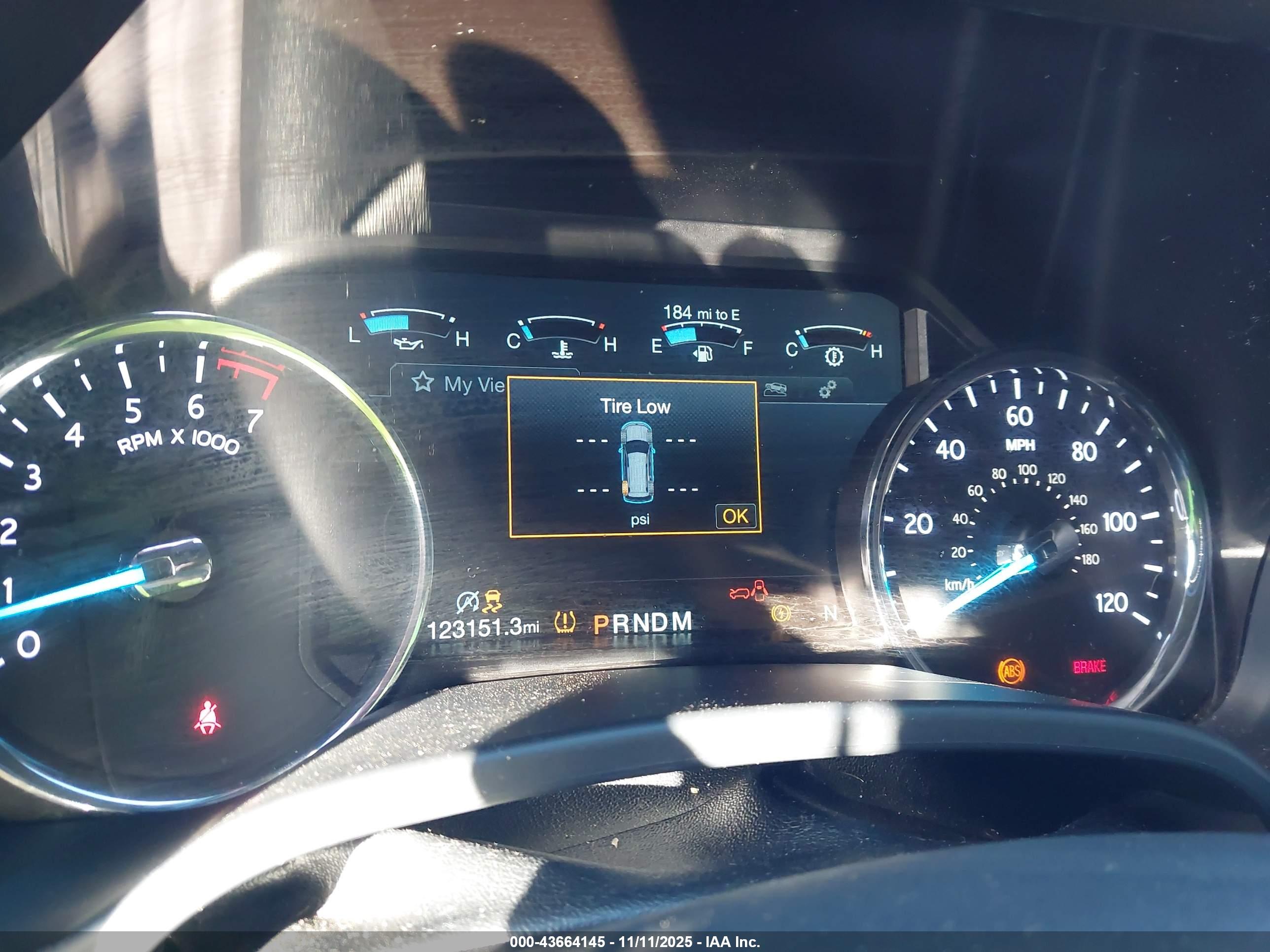 FORD EXPEDITION image 7