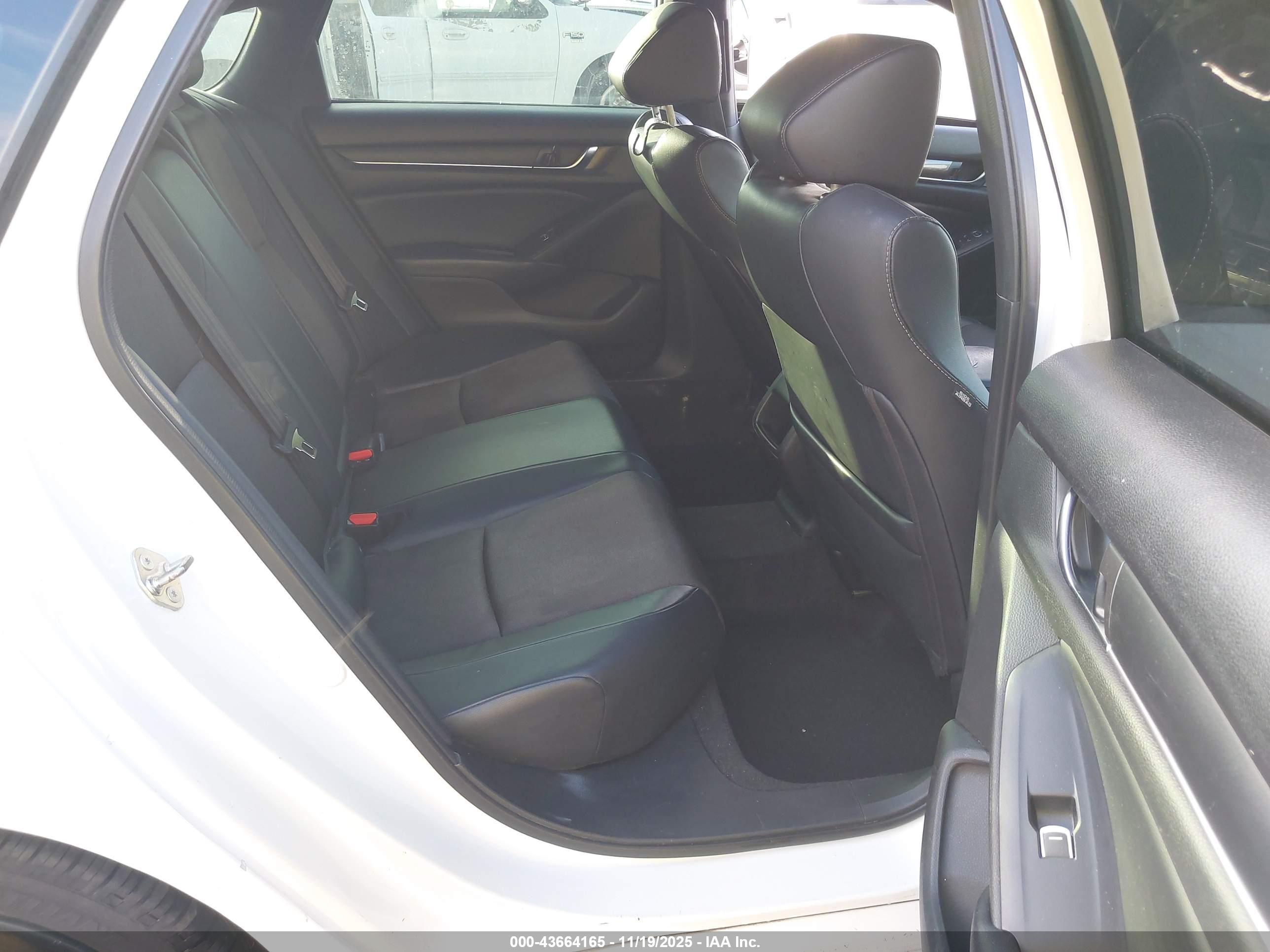 HONDA ACCORD image 8