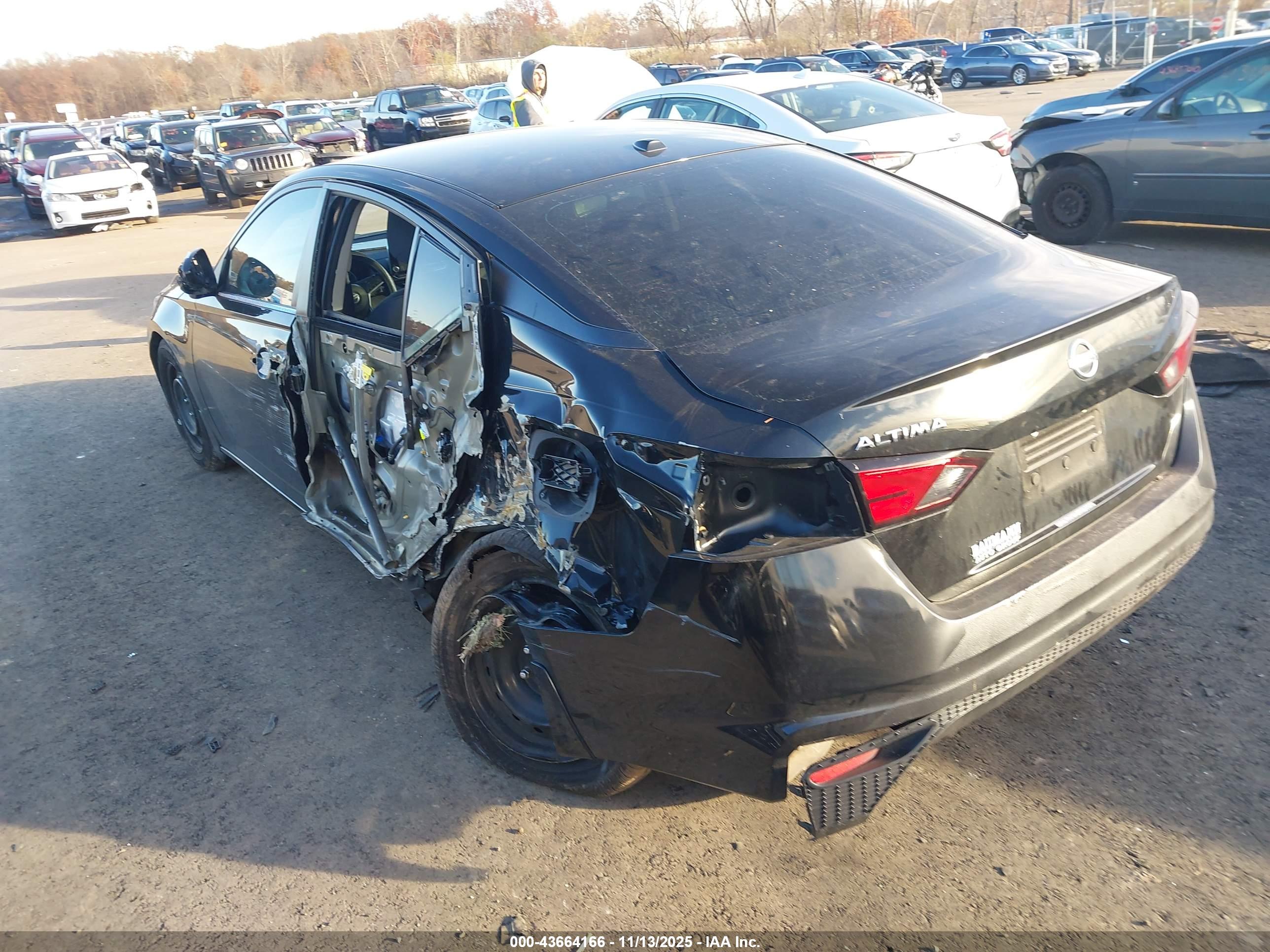 NISSAN ALTIMA image 3